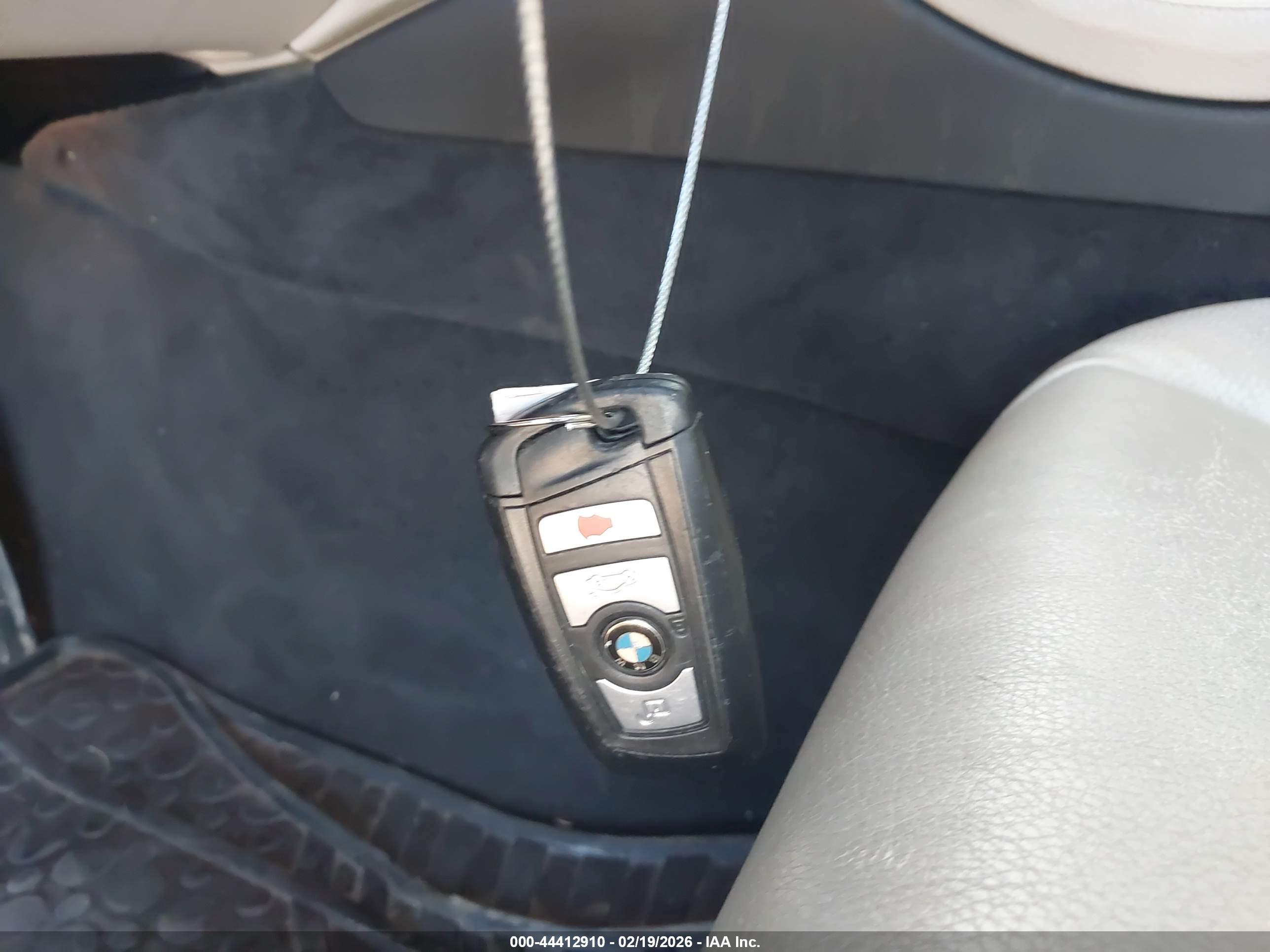 BMW 528I image 11