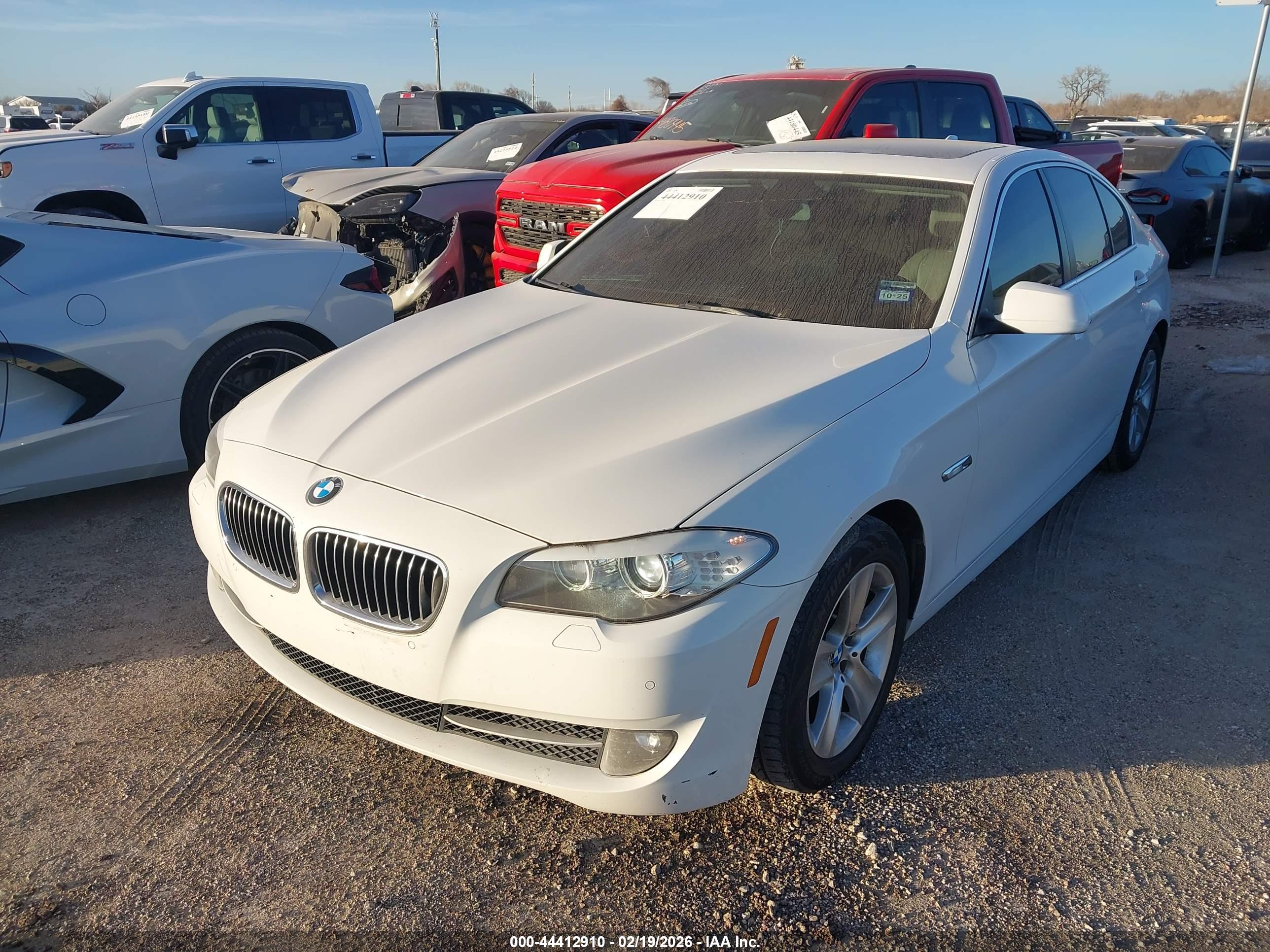 BMW 528I image 6