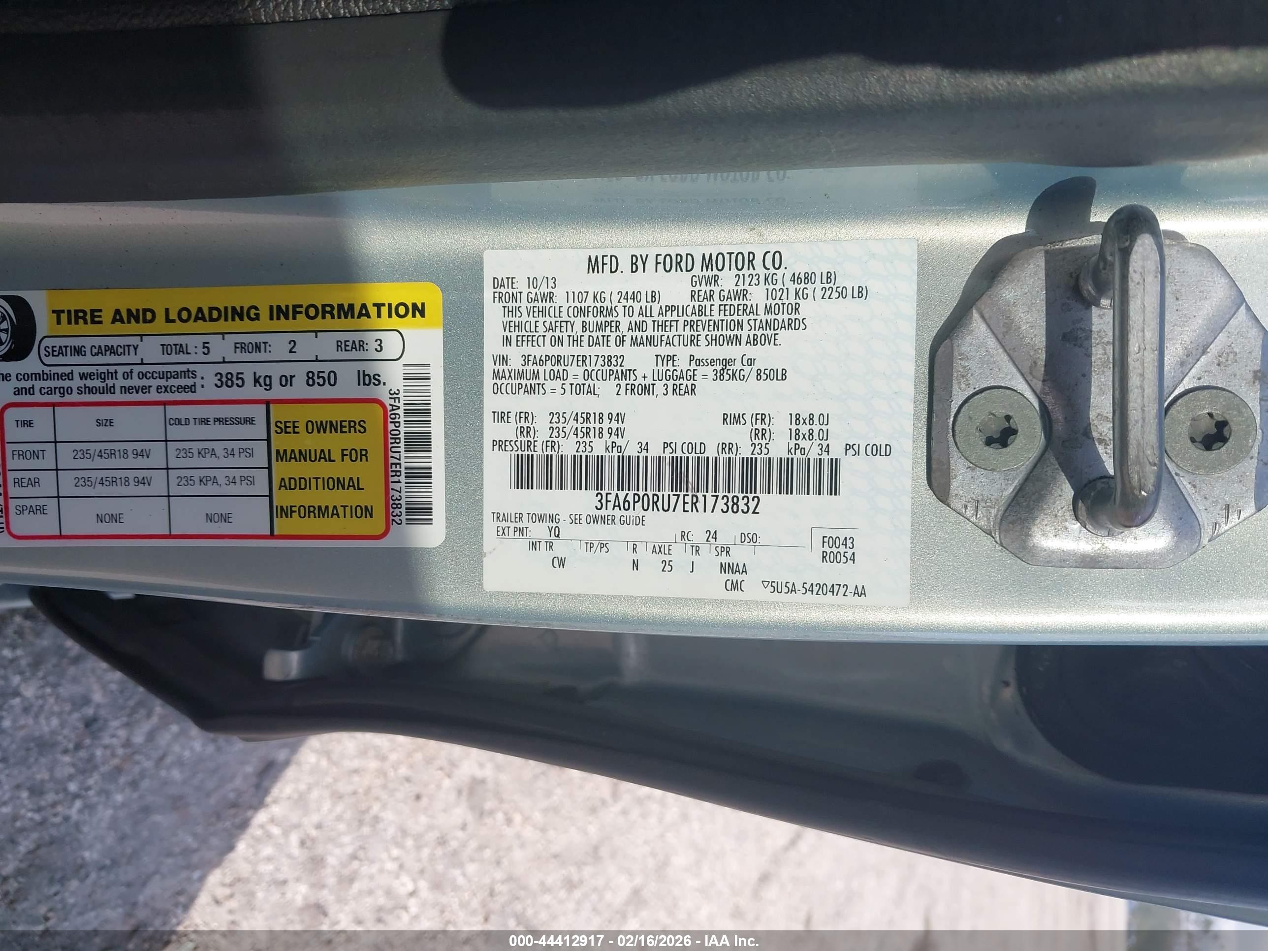 FORD FUSION image 9