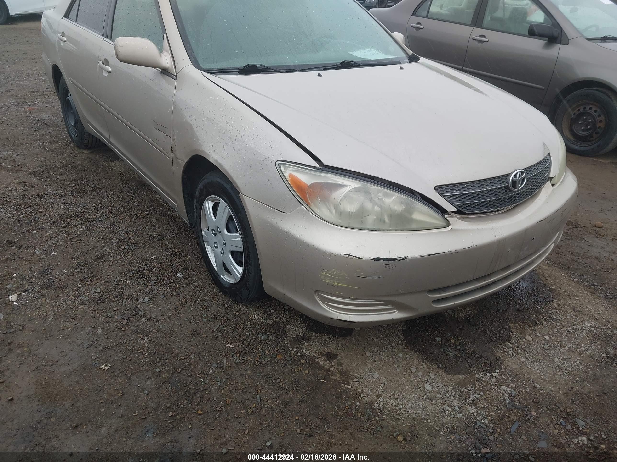 TOYOTA CAMRY image 6