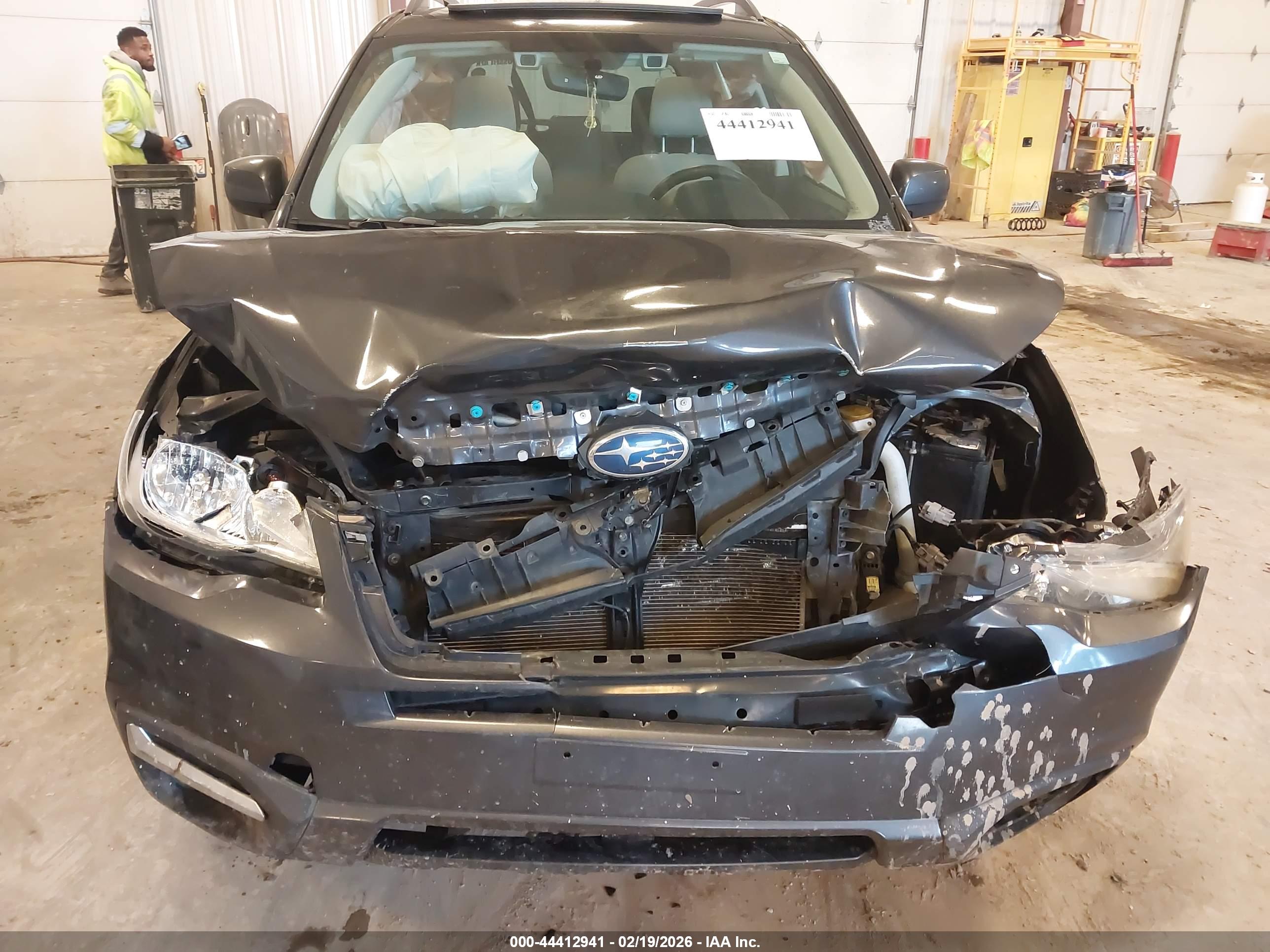 SUBARU FORESTER image 6