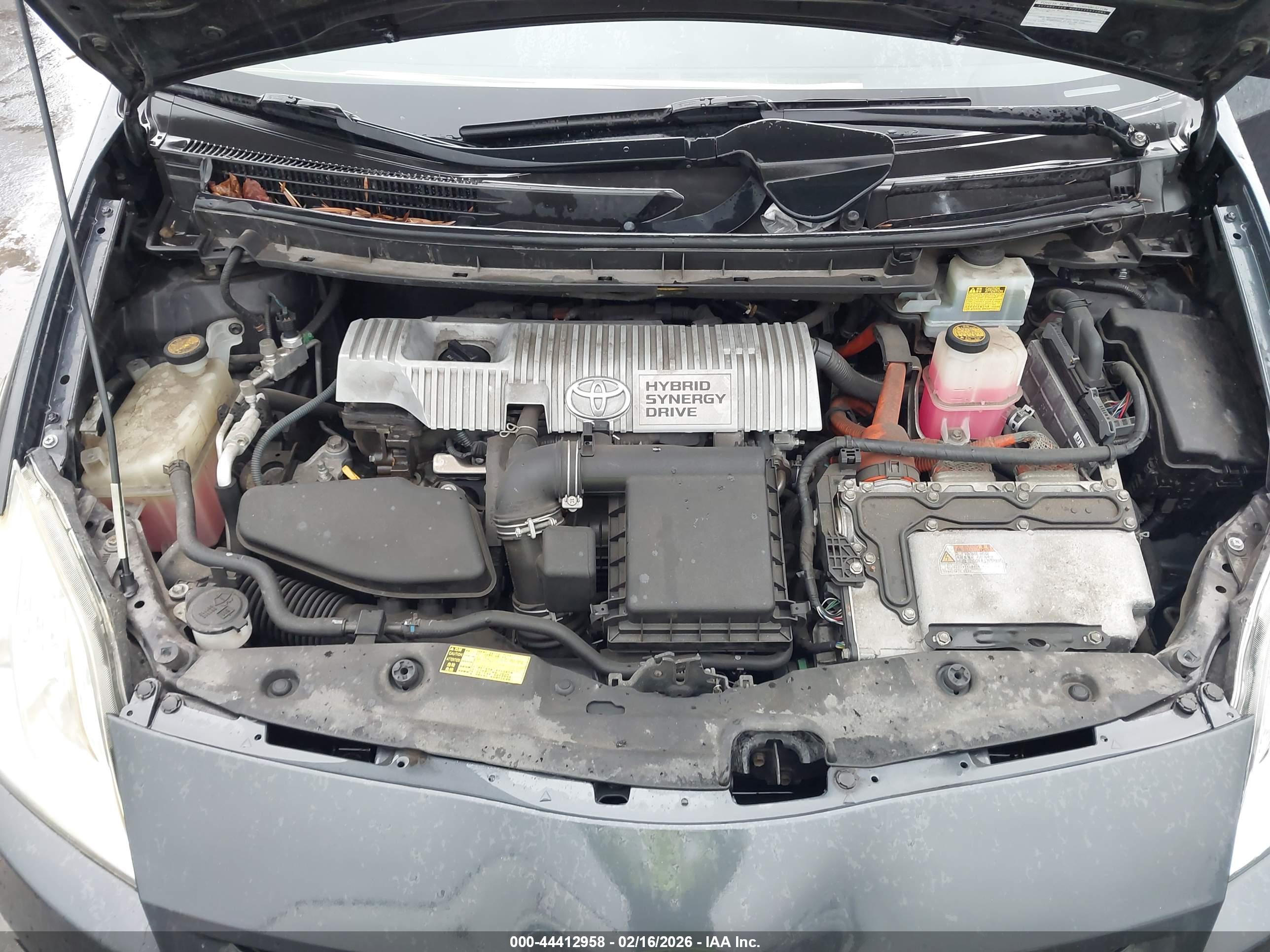 TOYOTA PRIUS image 10