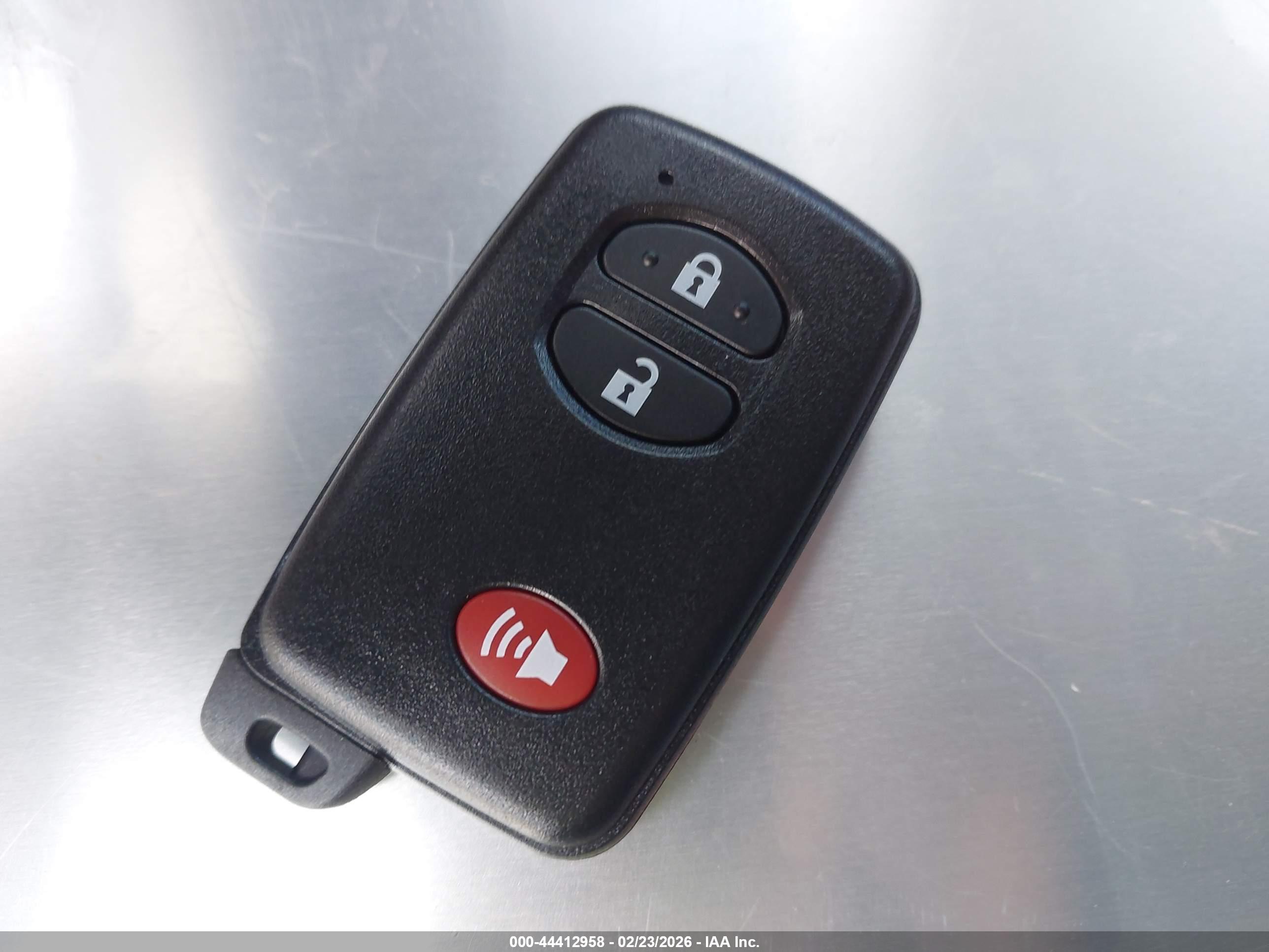 TOYOTA PRIUS image 11