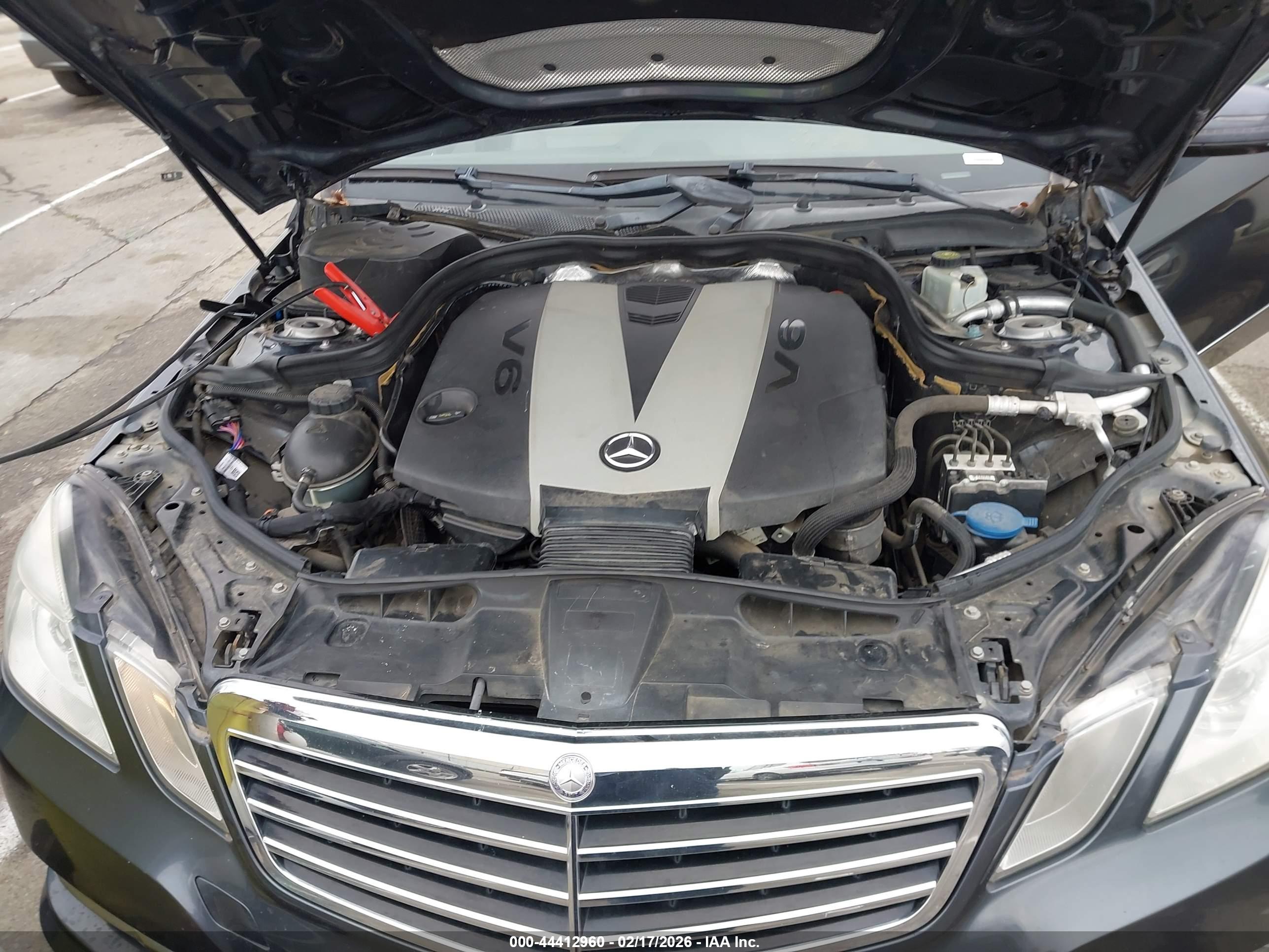 MERCEDES-BENZ E image 10