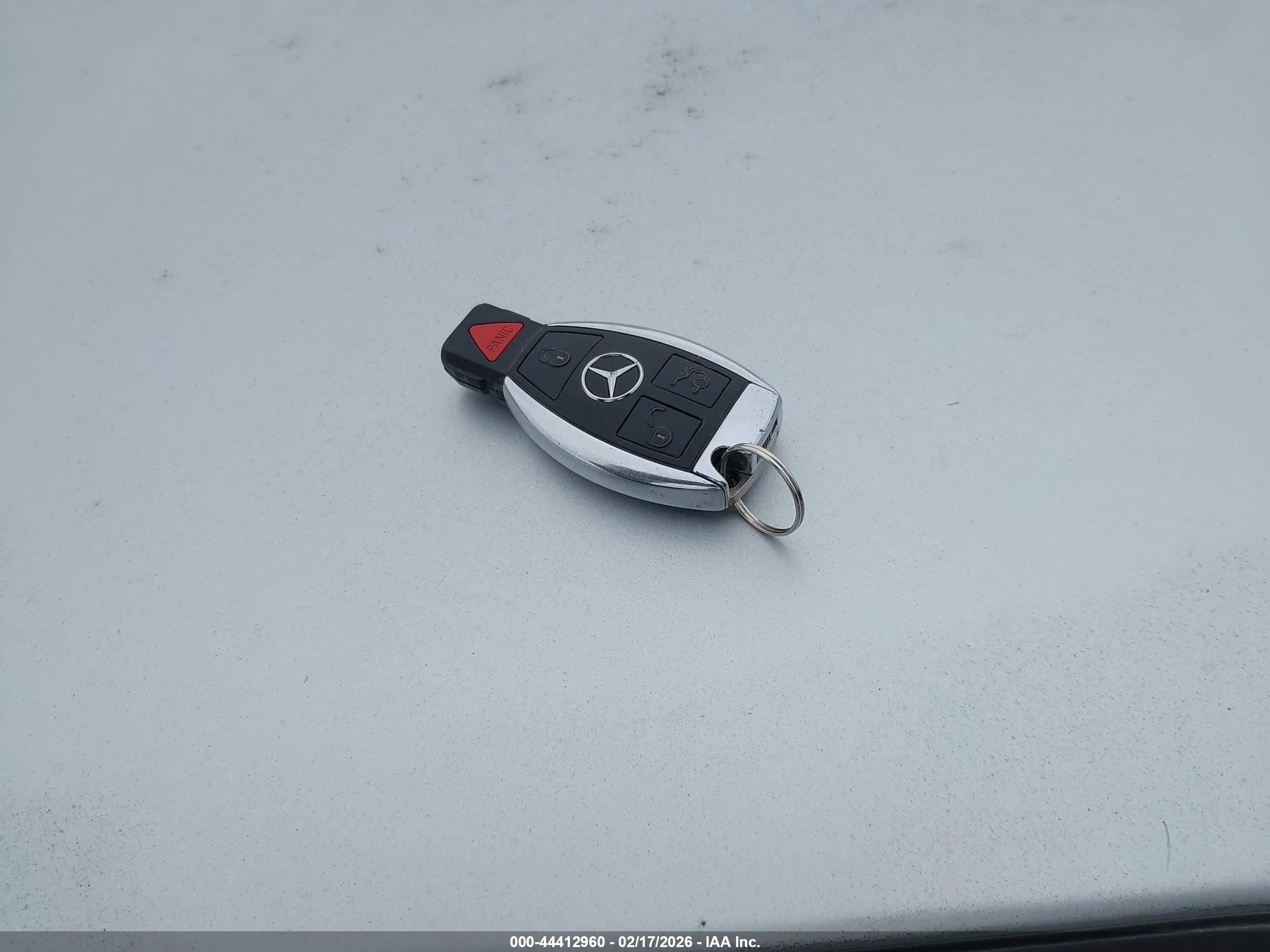 MERCEDES-BENZ E image 11