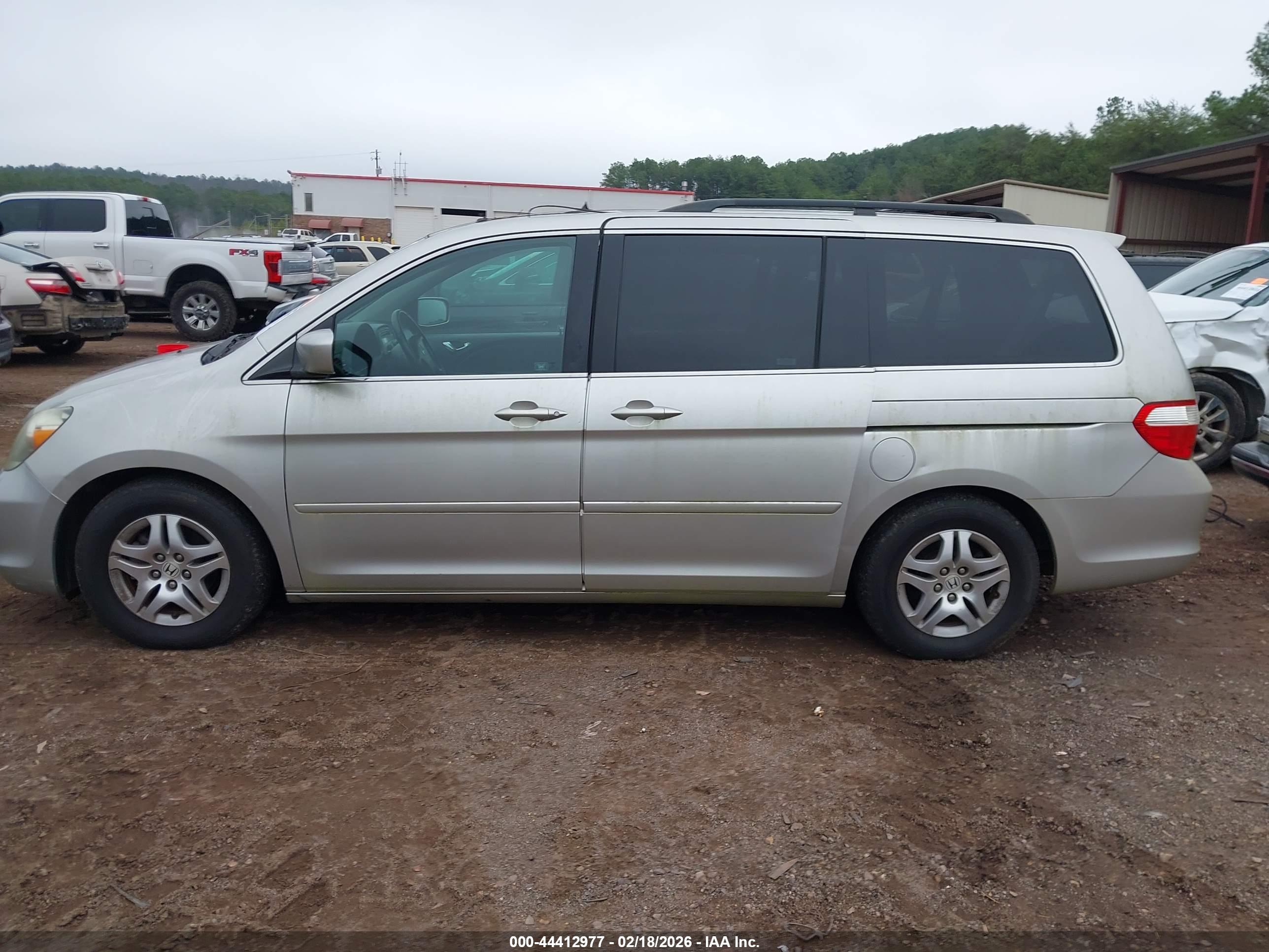 HONDA ODYSSEY image 6