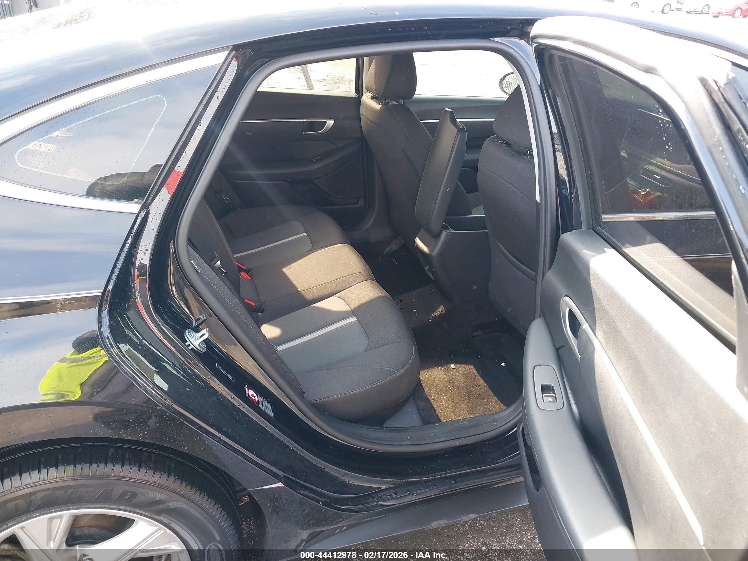 HYUNDAI SONATA image 8