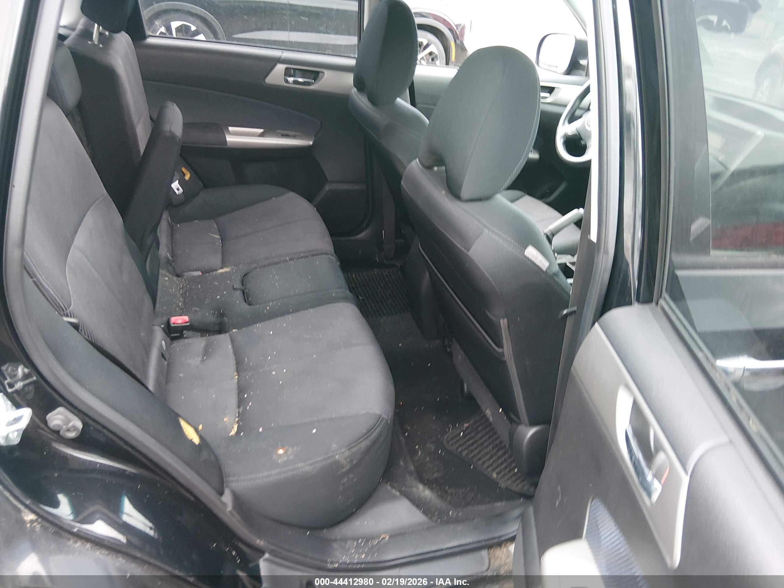 SUBARU FORESTER image 8