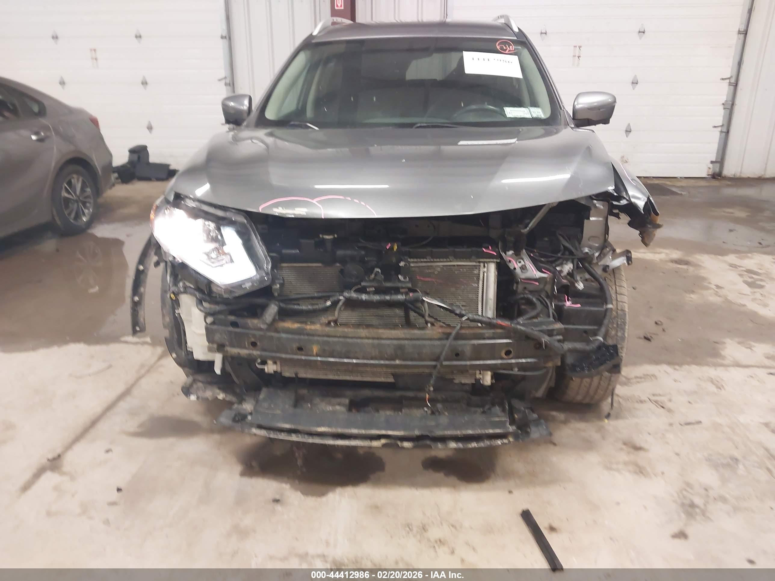 NISSAN ROGUE image 6