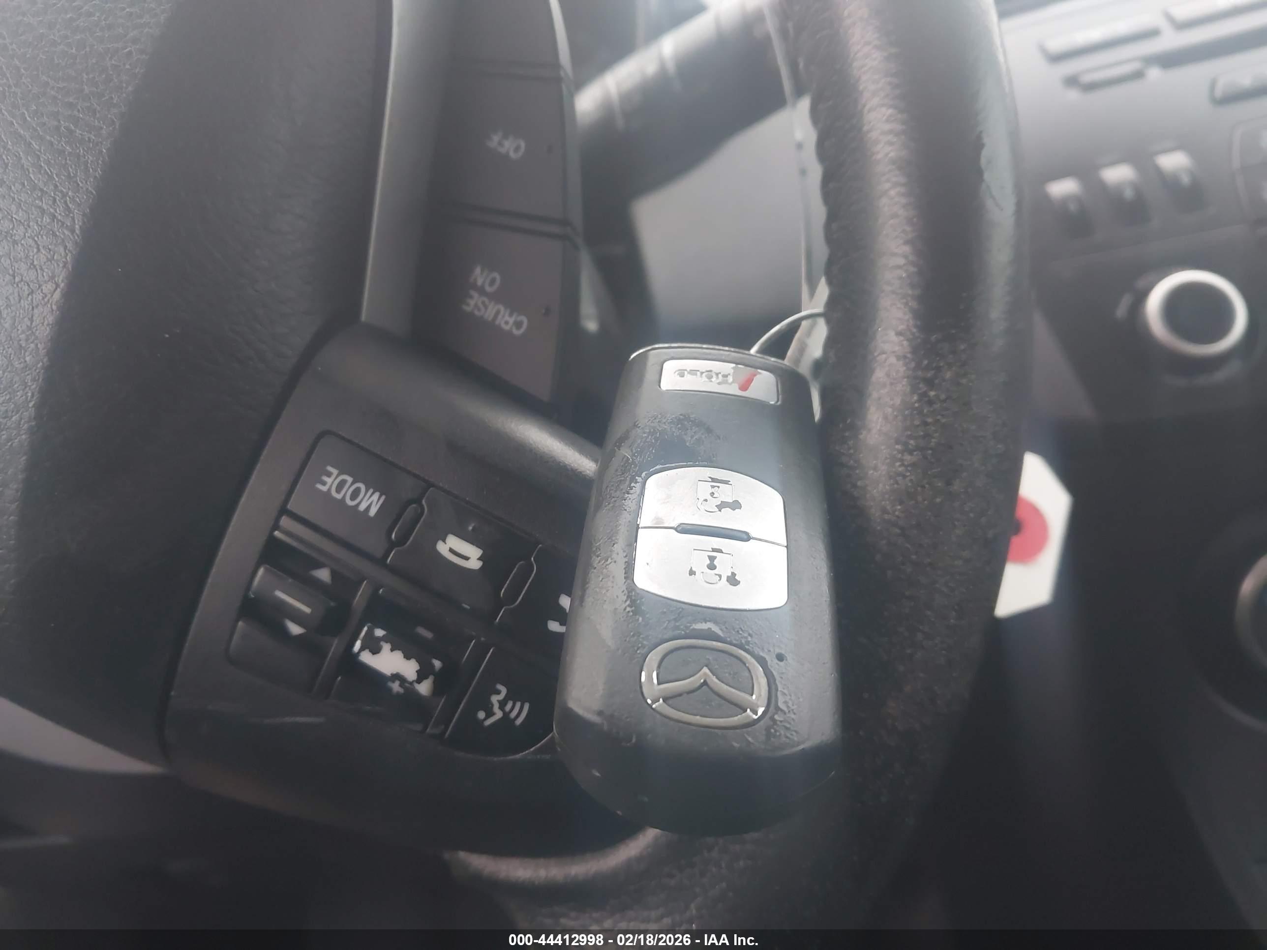 MAZDA MAZDA3 image 11