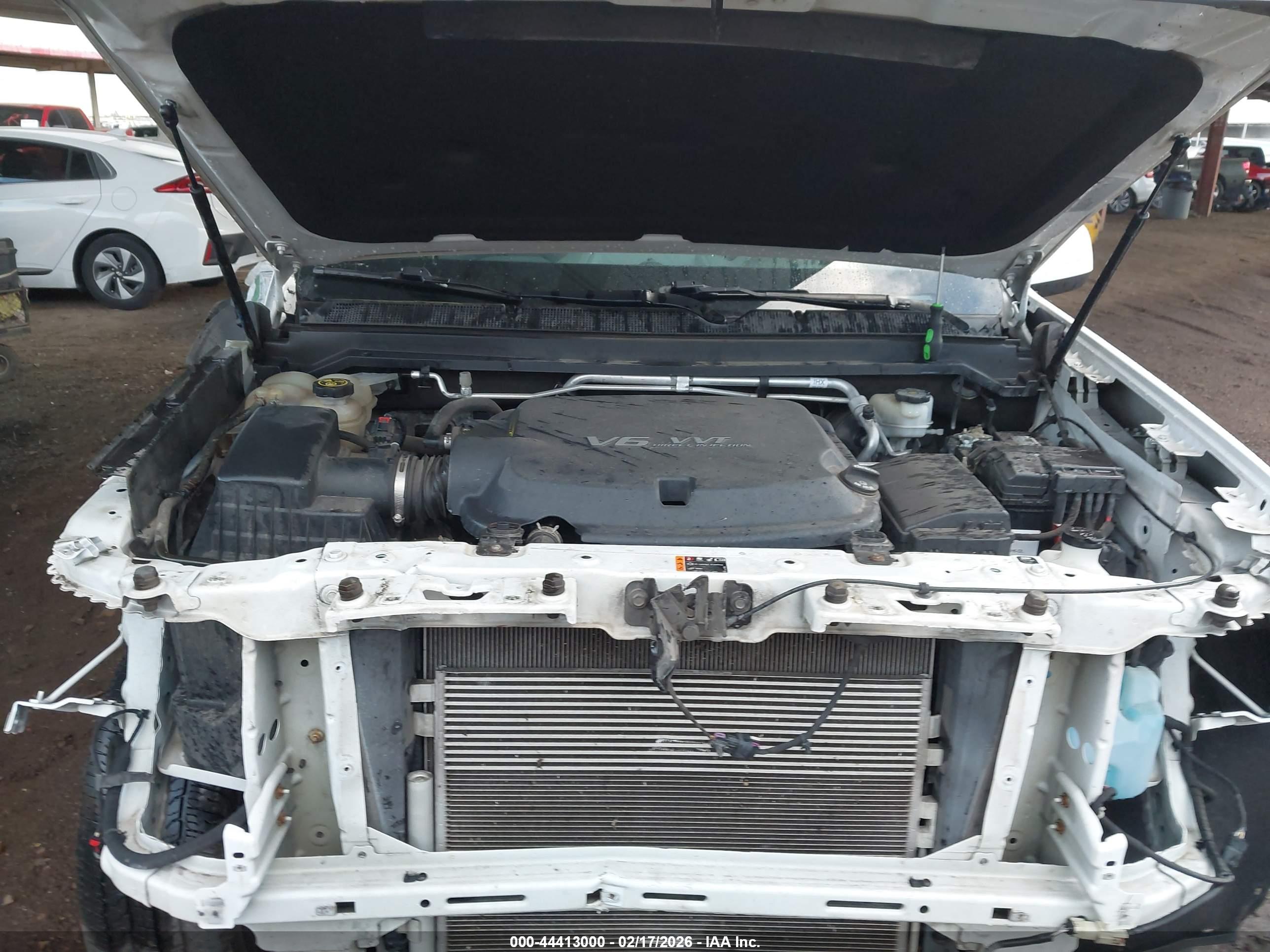 CHEVROLET COLORADO image 10
