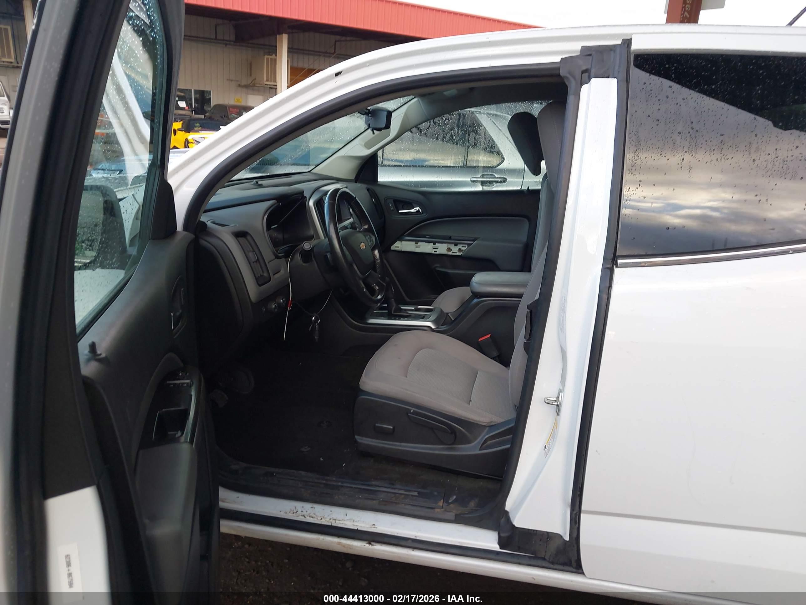 CHEVROLET COLORADO image 5