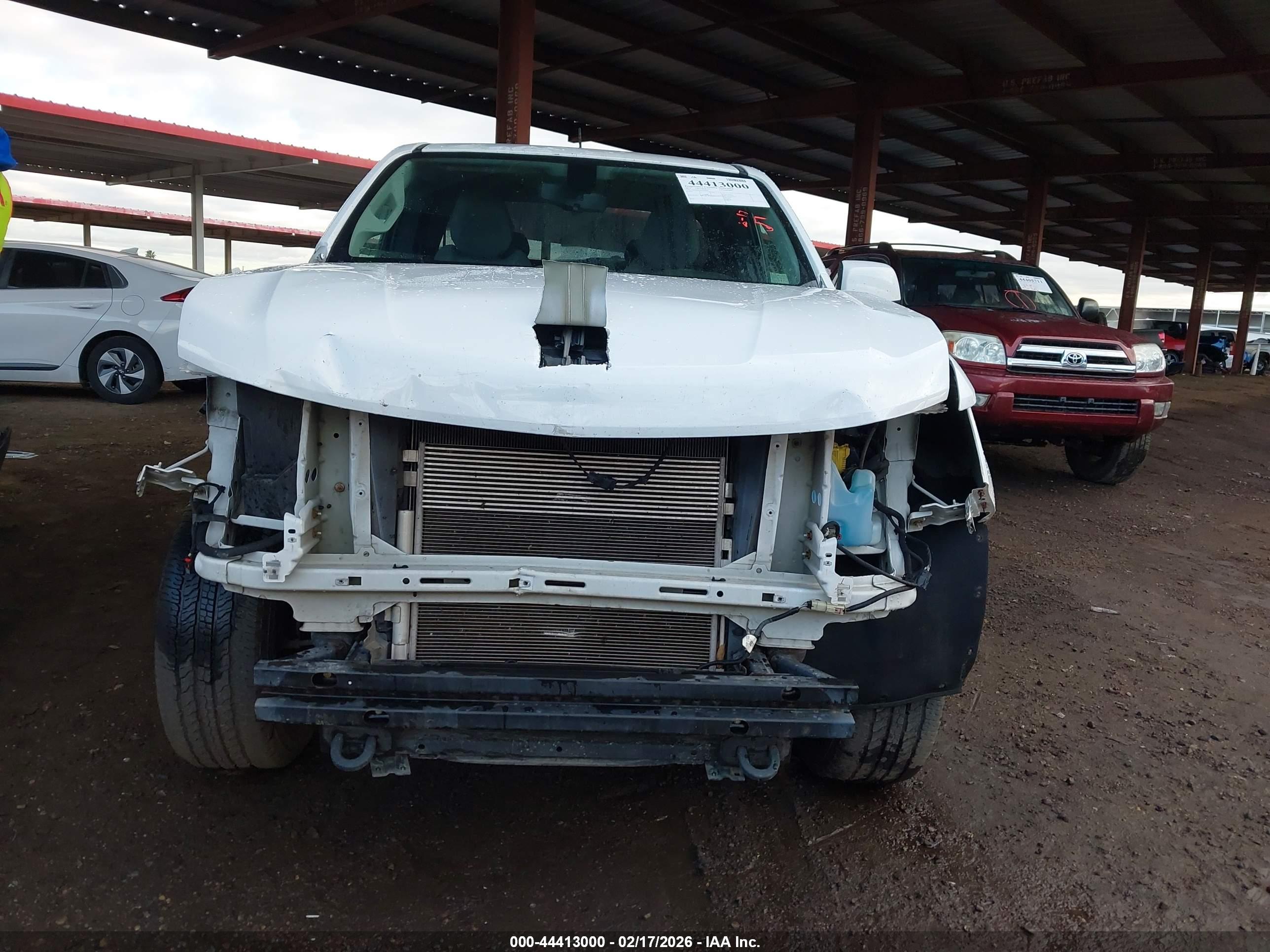 CHEVROLET COLORADO image 6