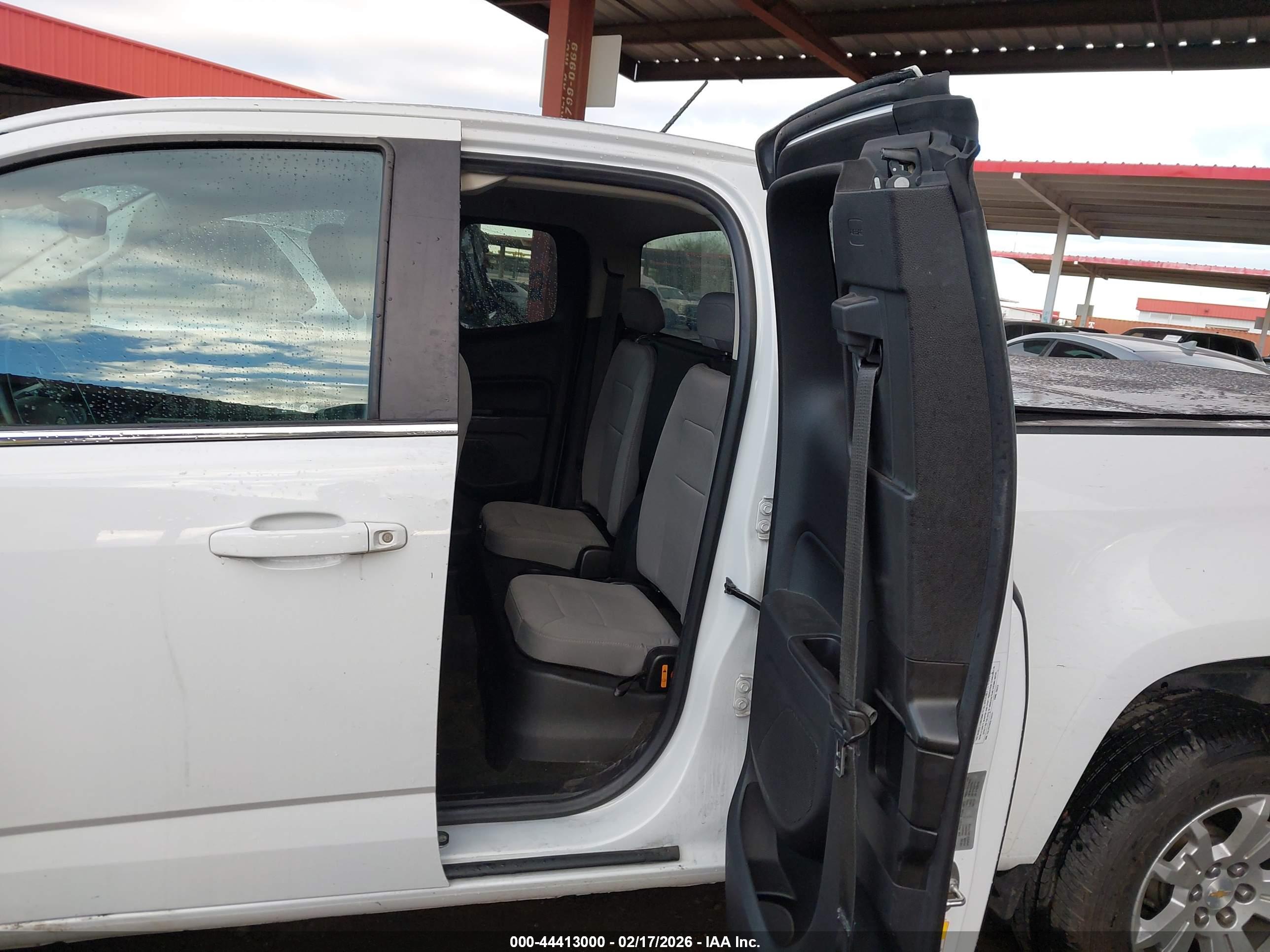 CHEVROLET COLORADO image 8