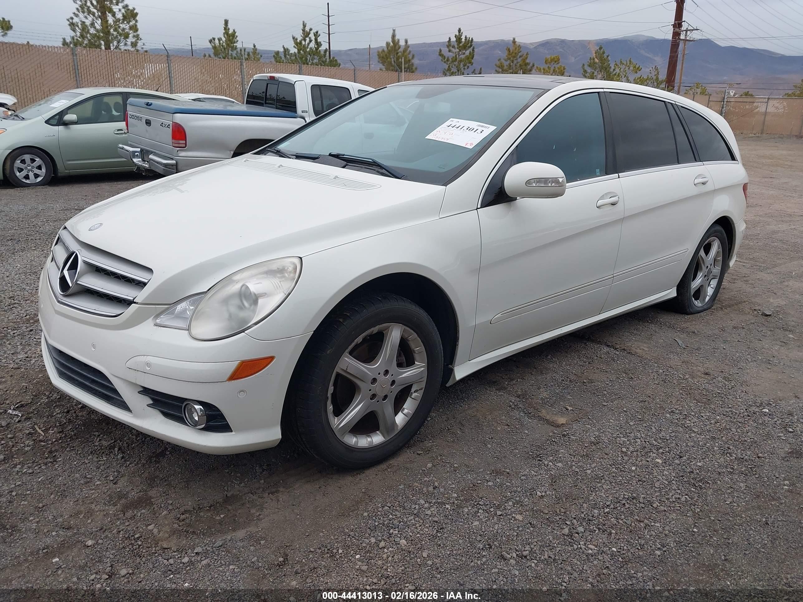 MERCEDES-BENZ R image 2