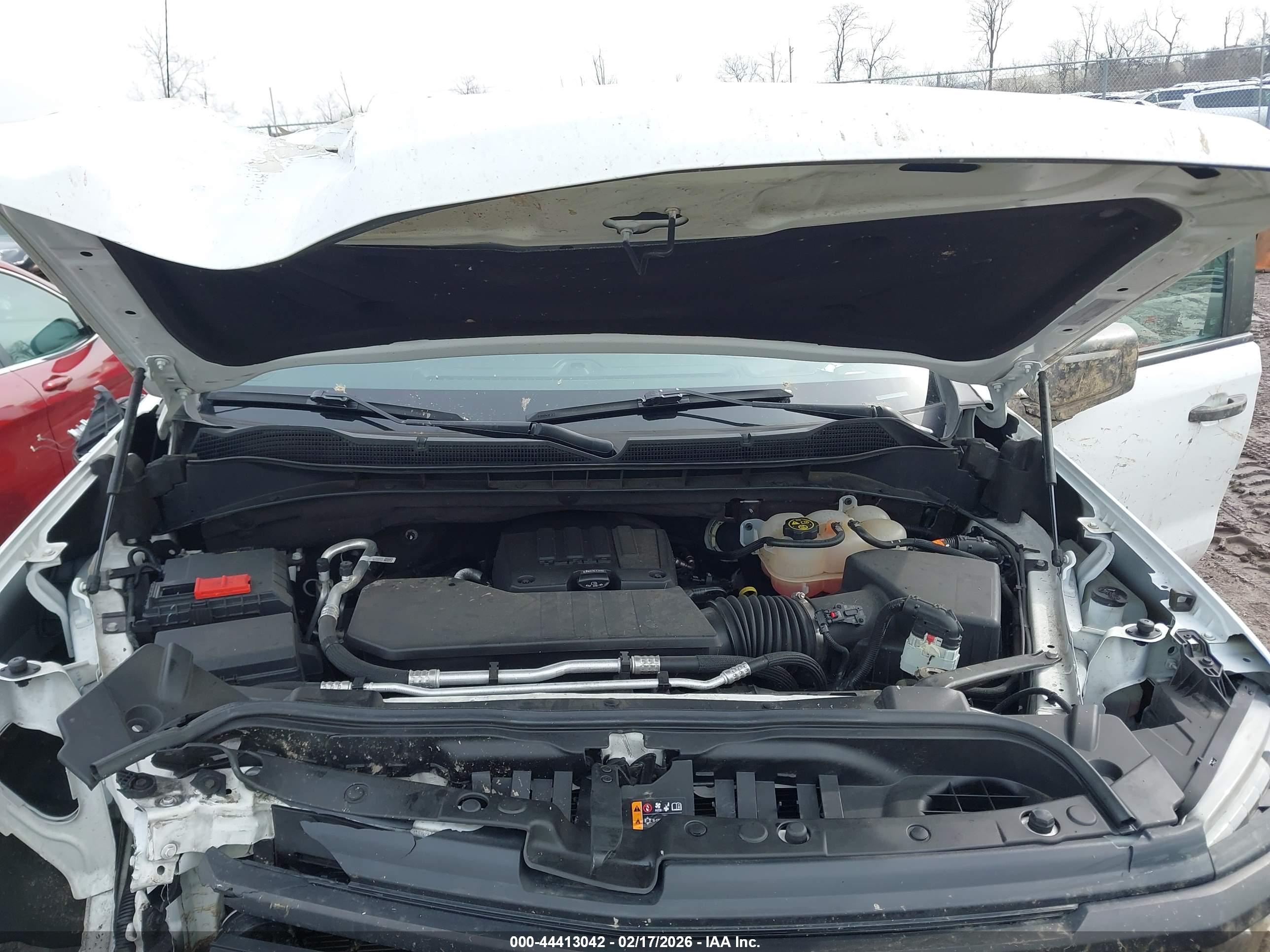 CHEVROLET SILVERADO image 10