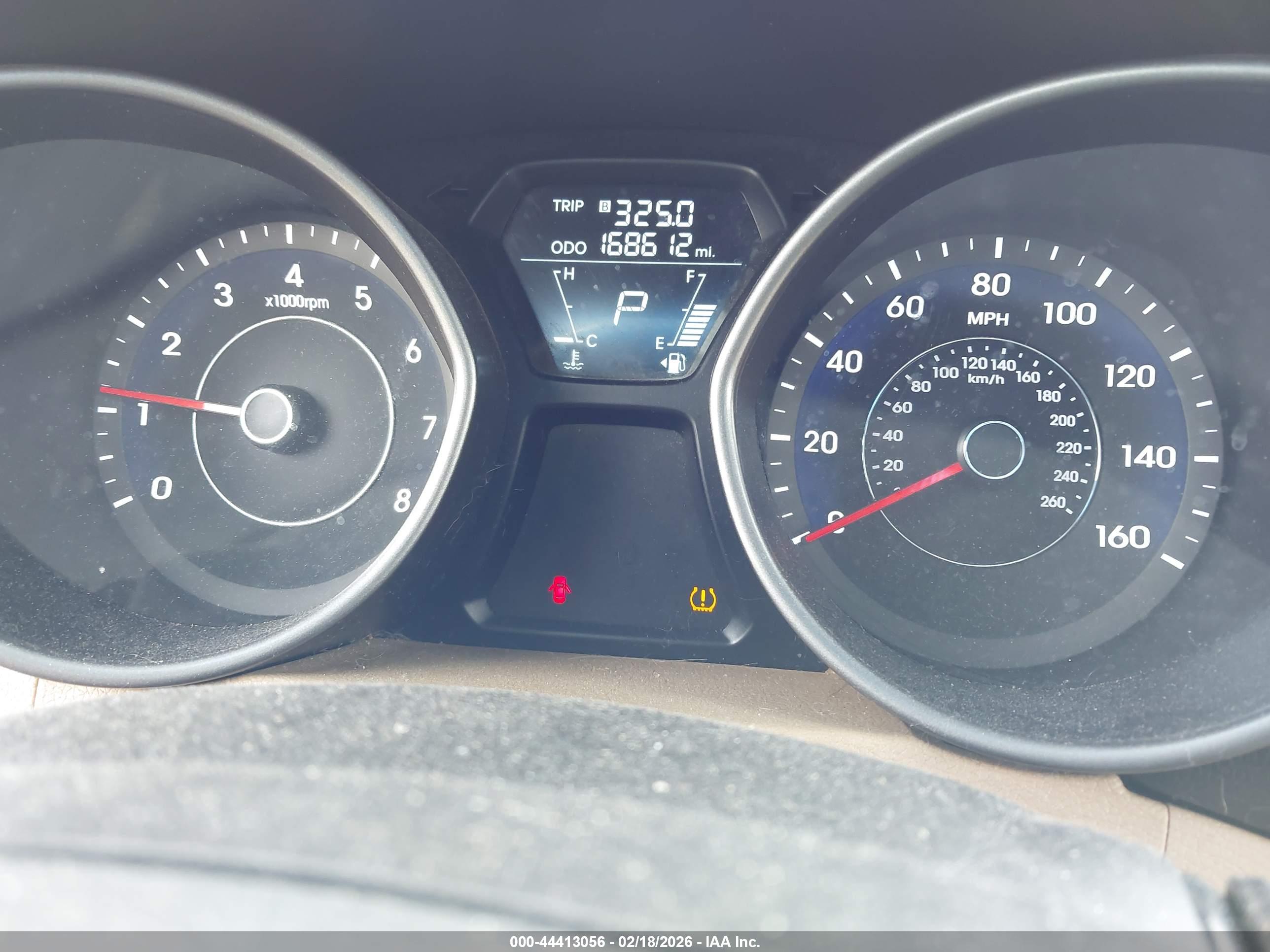 HYUNDAI ELANTRA image 7