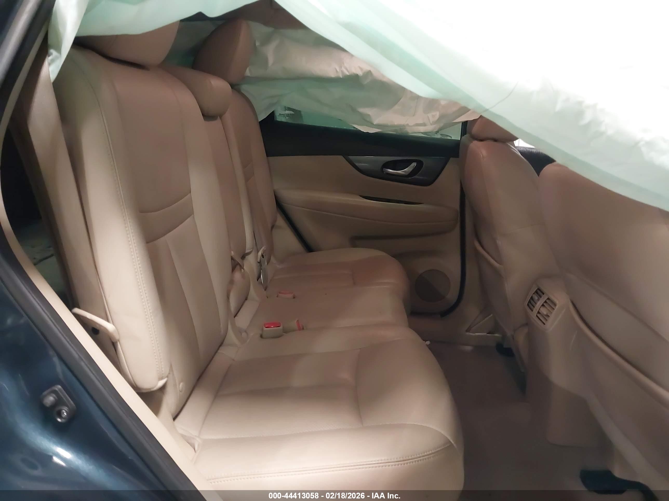 NISSAN ROGUE image 8