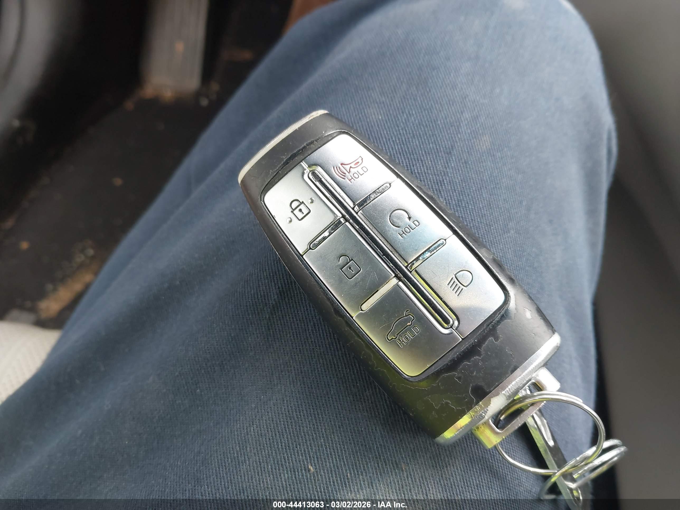 GENESIS G70 image 11