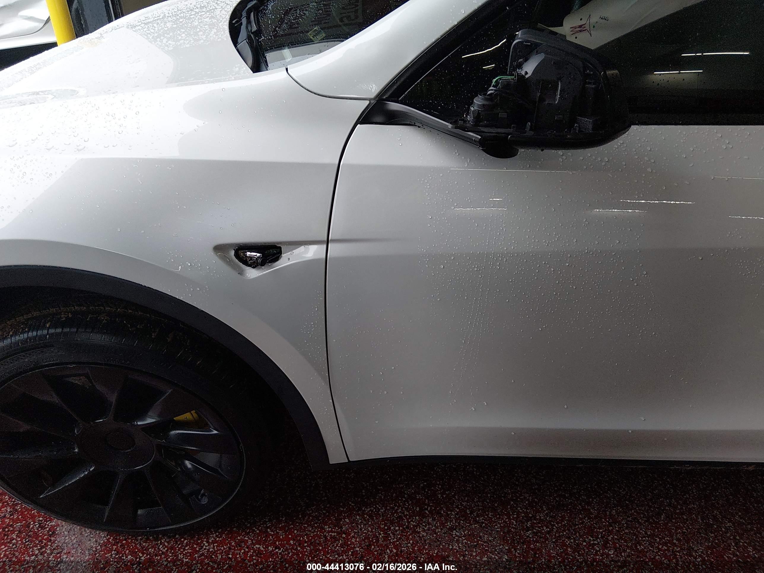 TESLA MODEL image 6