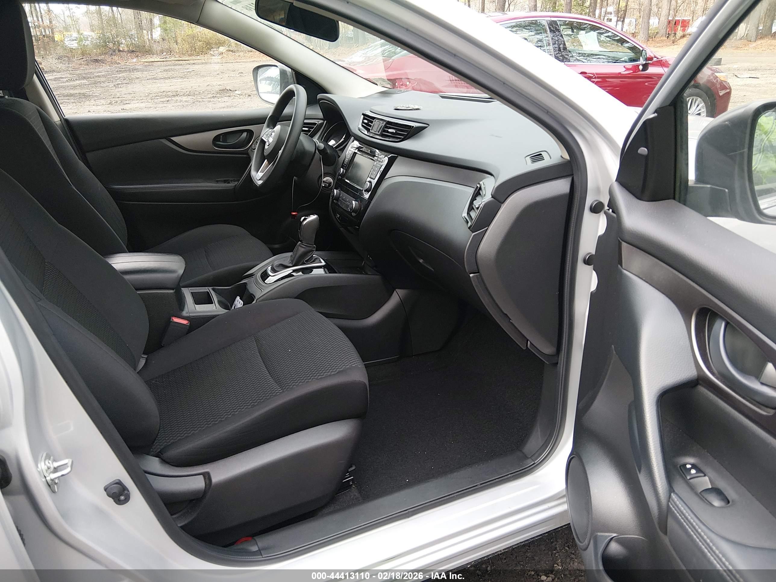 NISSAN ROGUE image 5