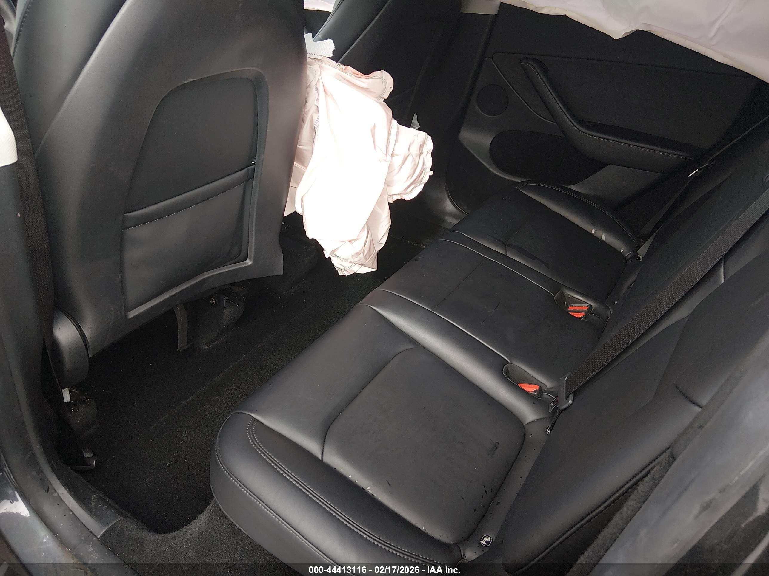TESLA MODEL image 8