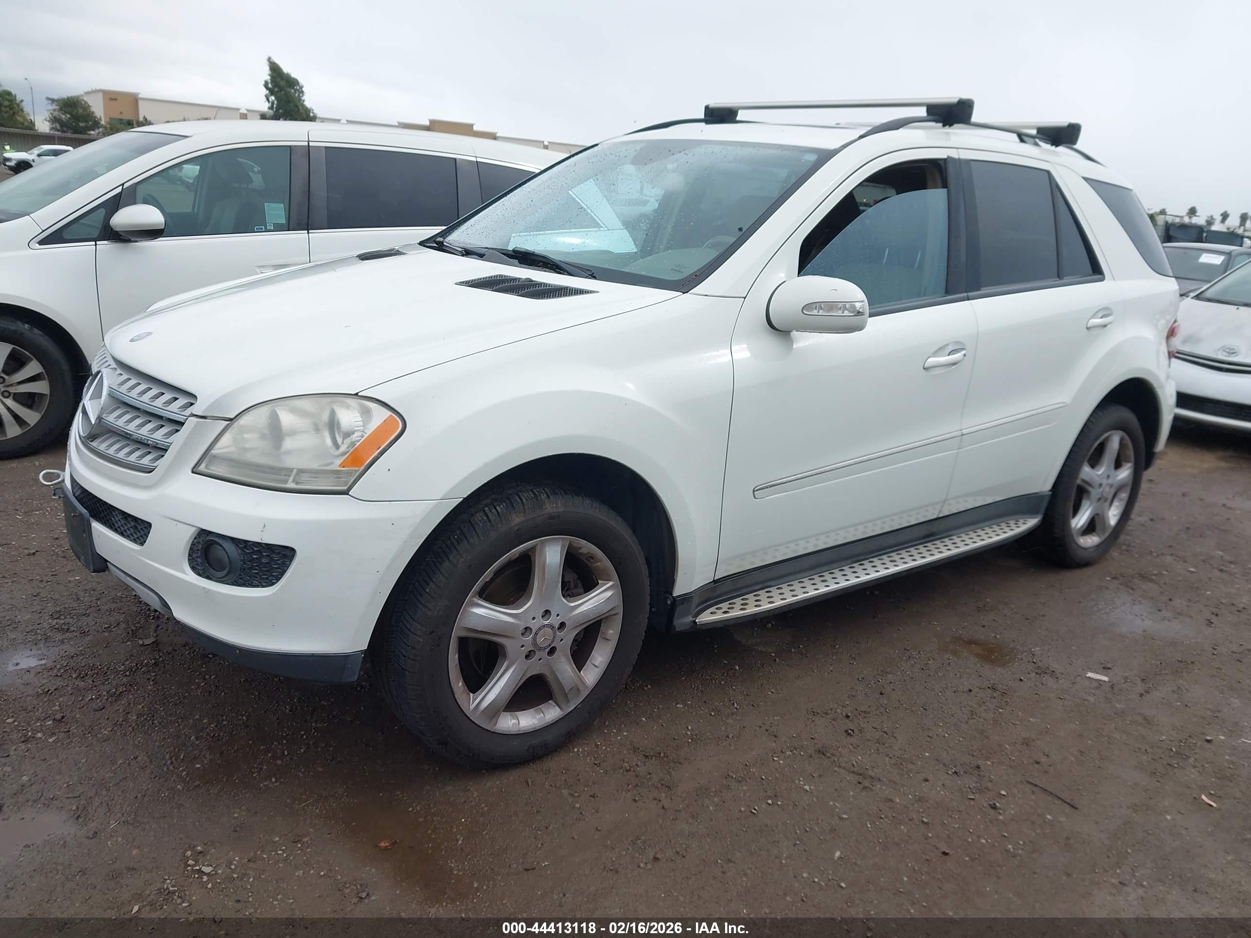 MERCEDES-BENZ ML image 2