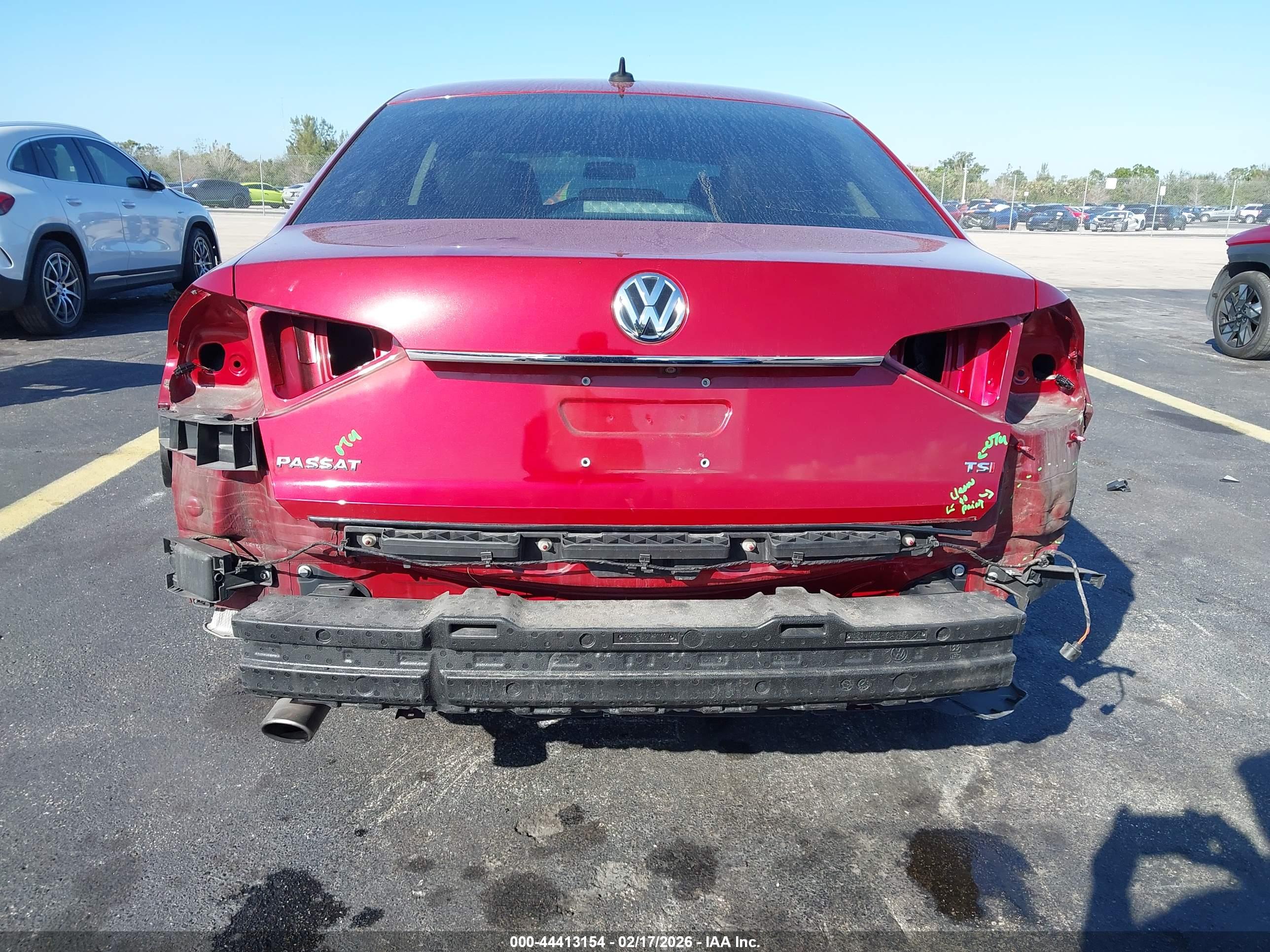 VOLKSWAGEN PASSAT image 6