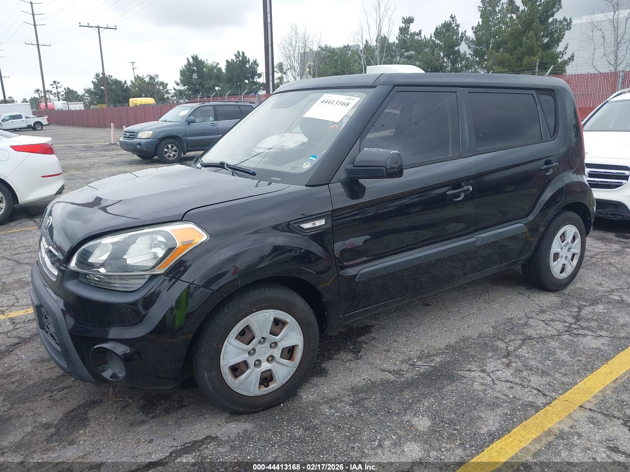 KIA SOUL image 2