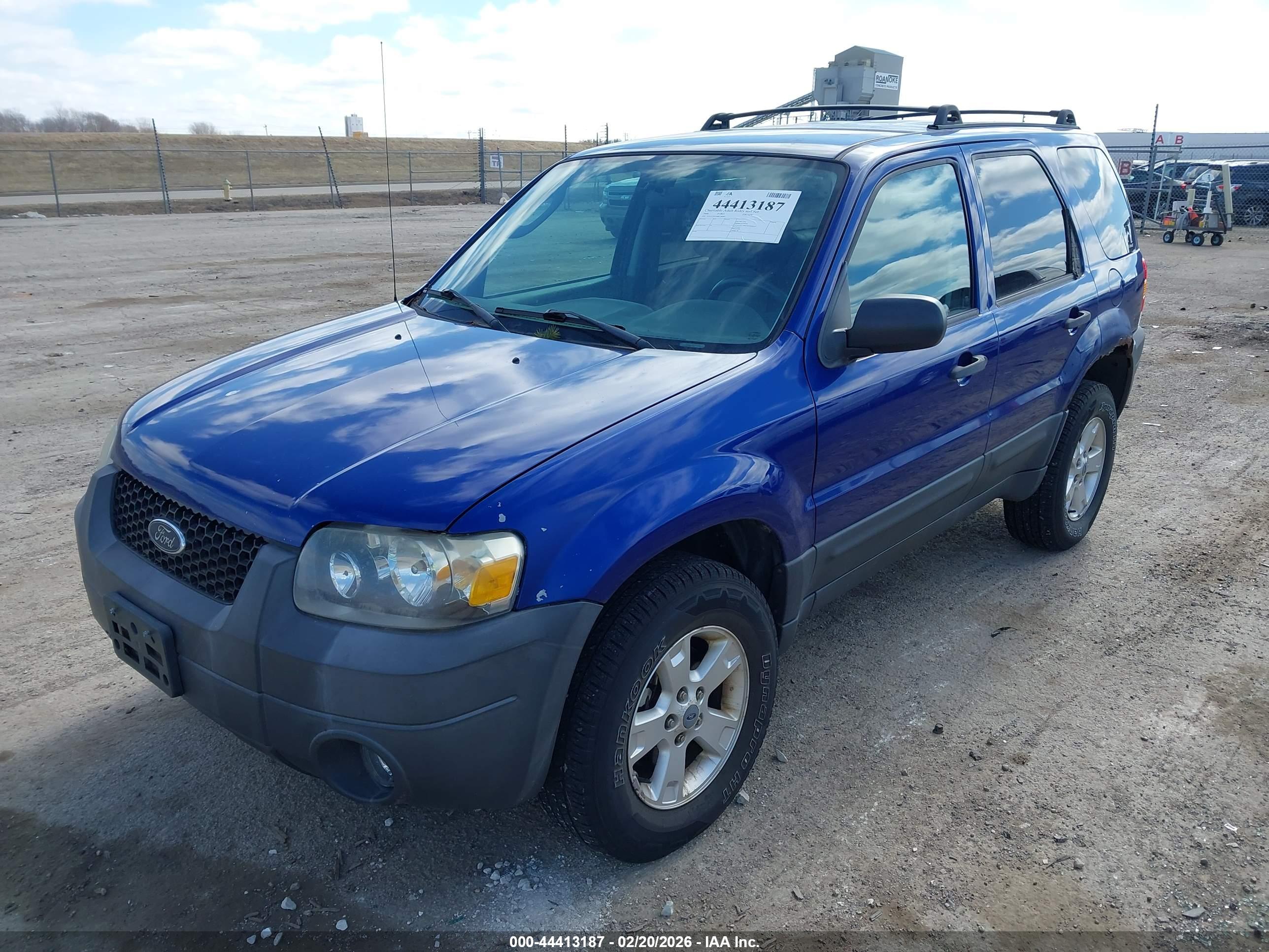 FORD ESCAPE image 2