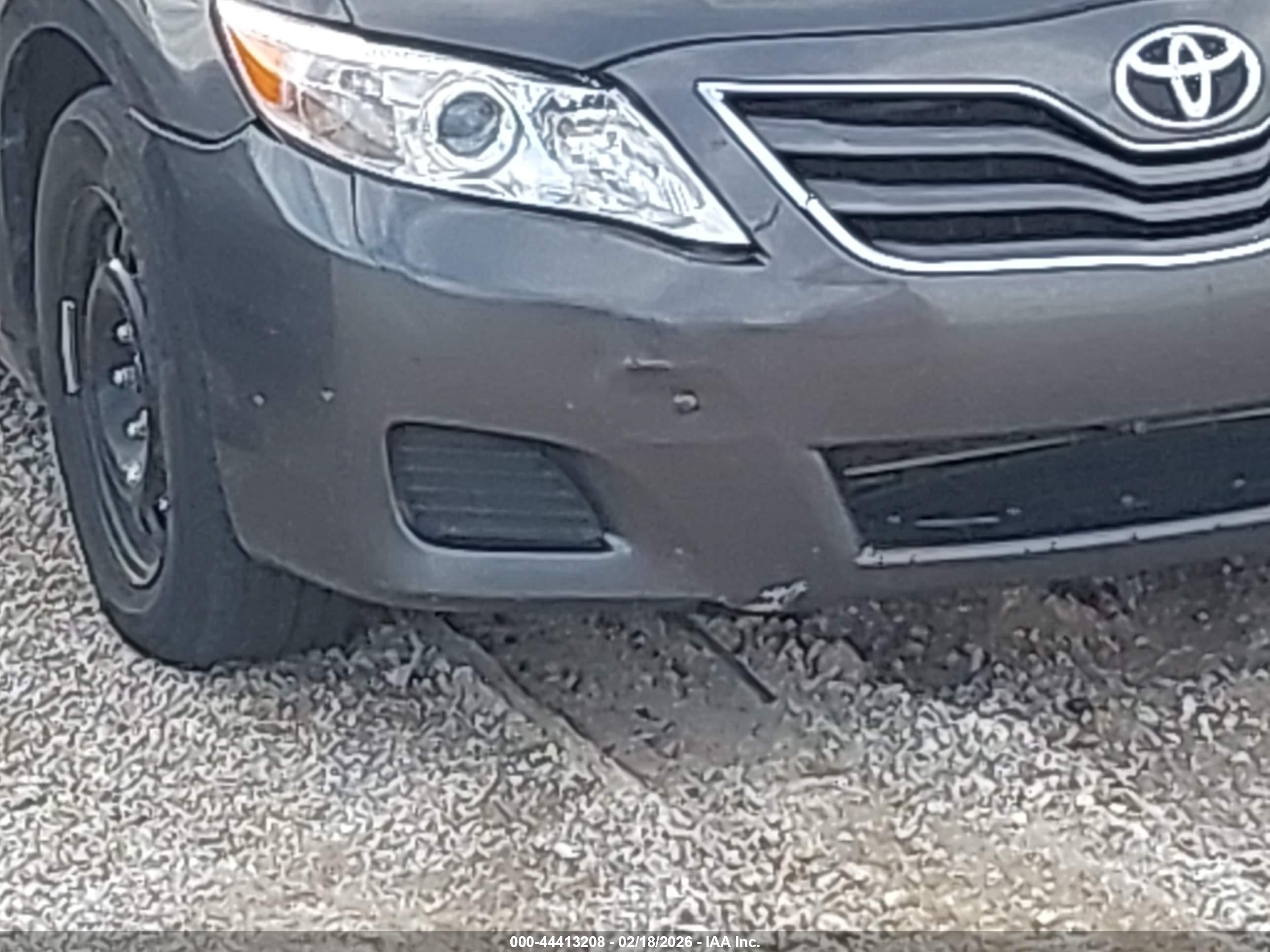 TOYOTA CAMRY image 6