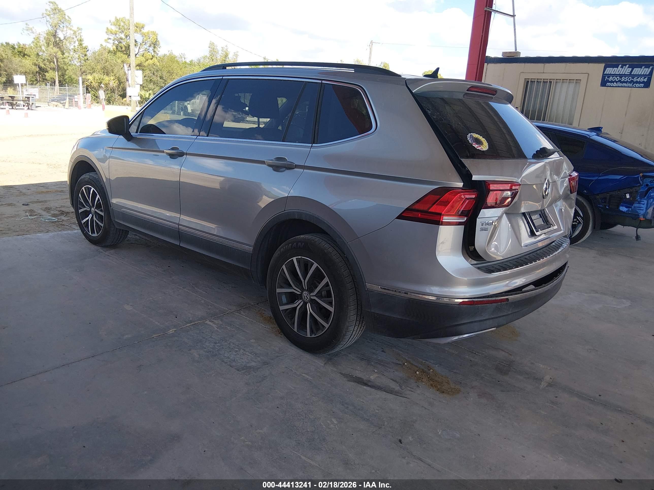 VOLKSWAGEN TIGUAN image 3