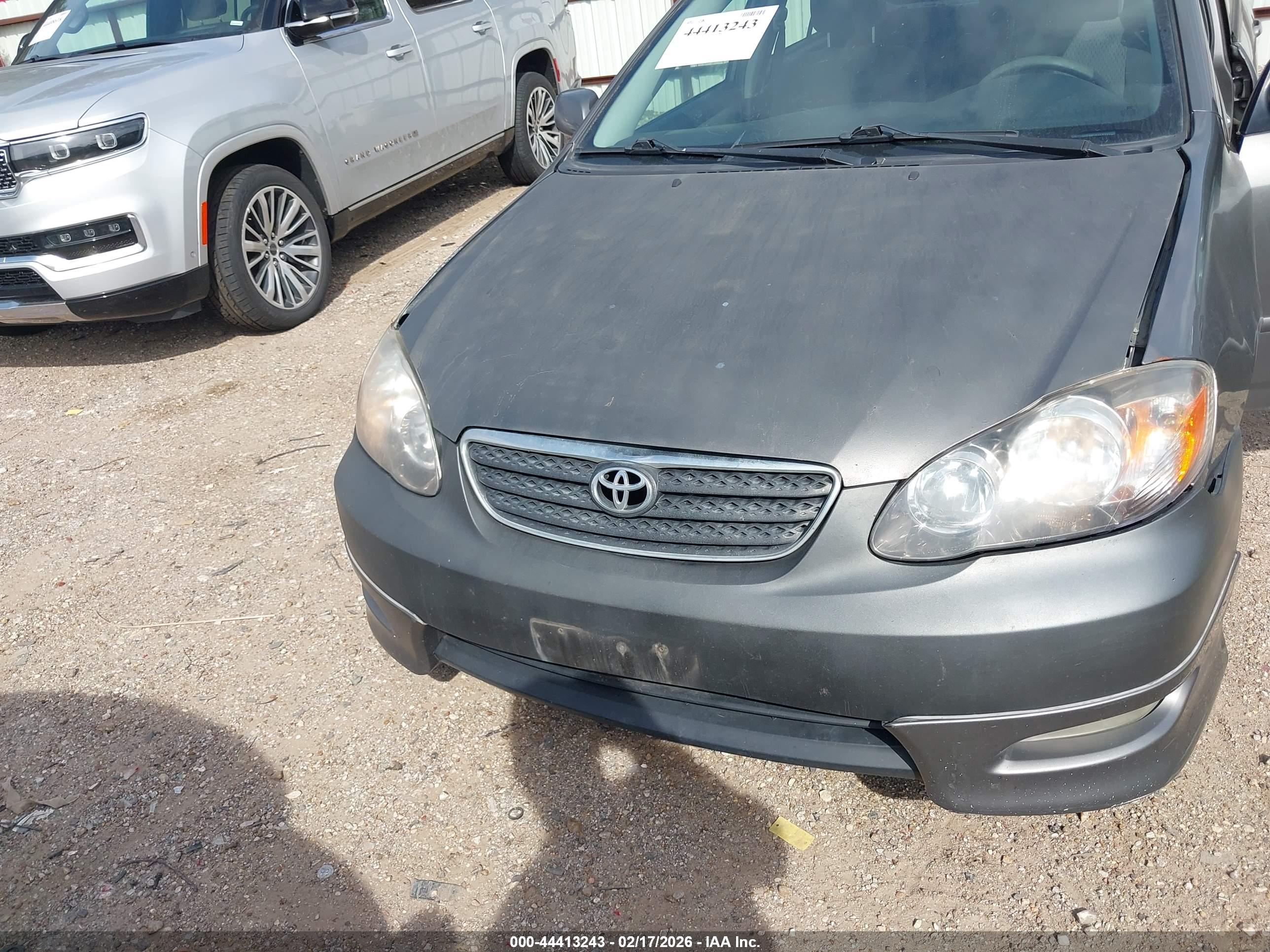 TOYOTA COROLLA image 6