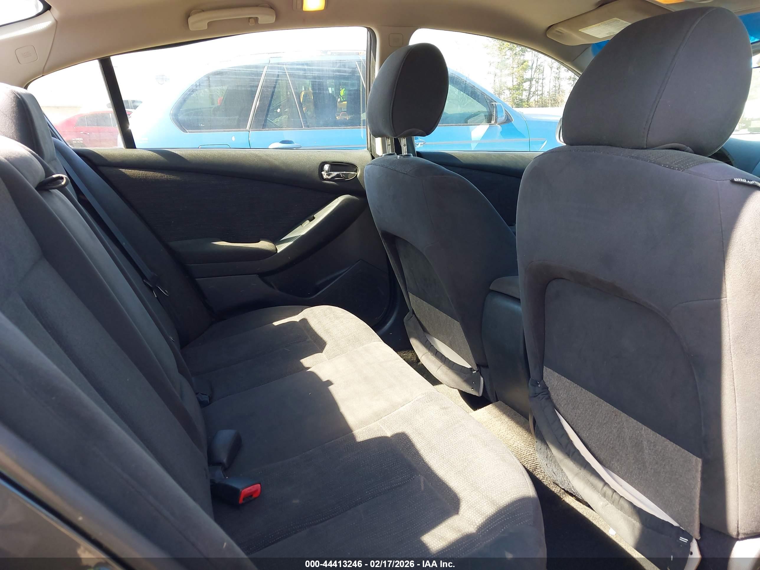 NISSAN ALTIMA image 8