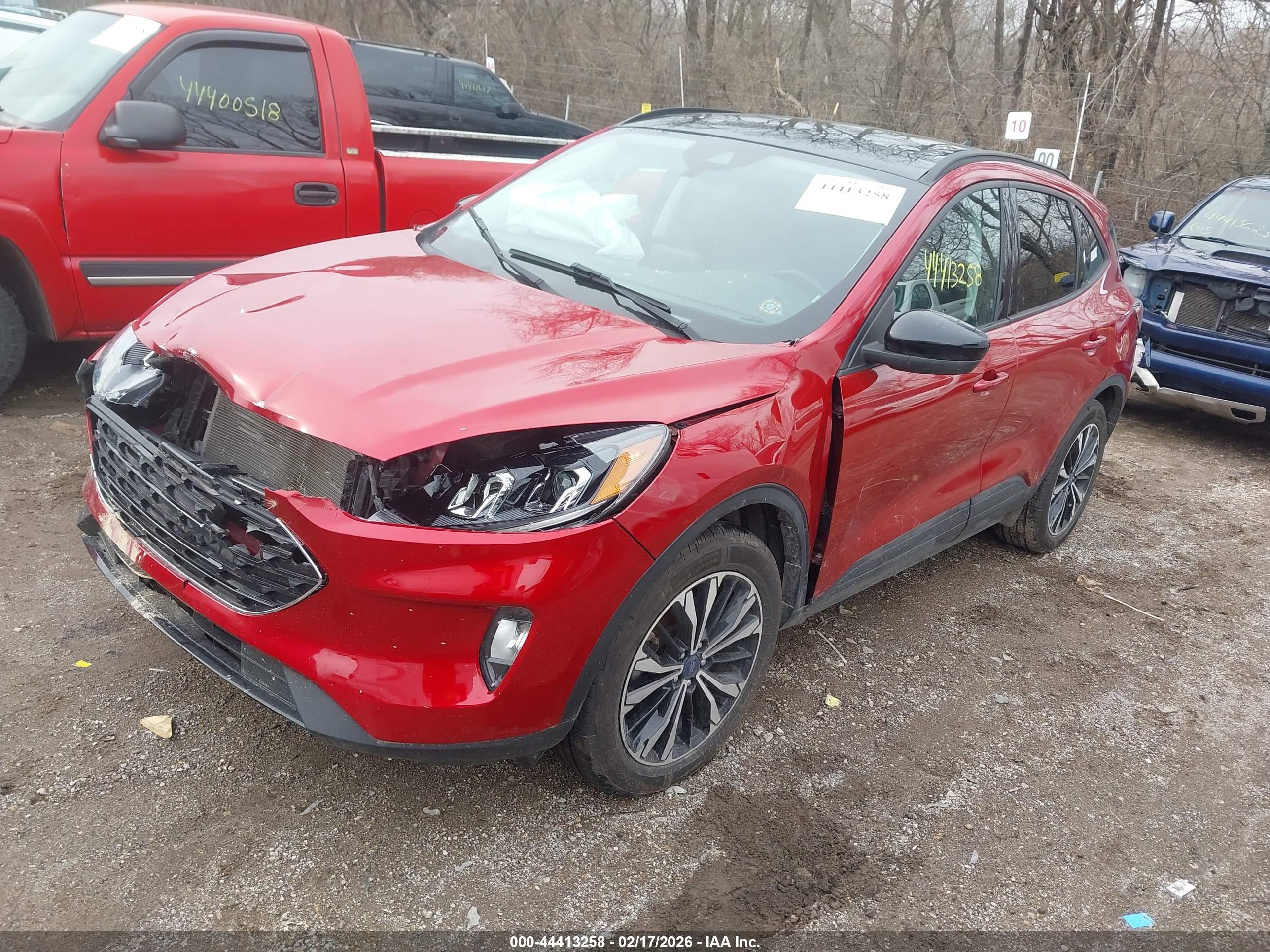 FORD ESCAPE image 2