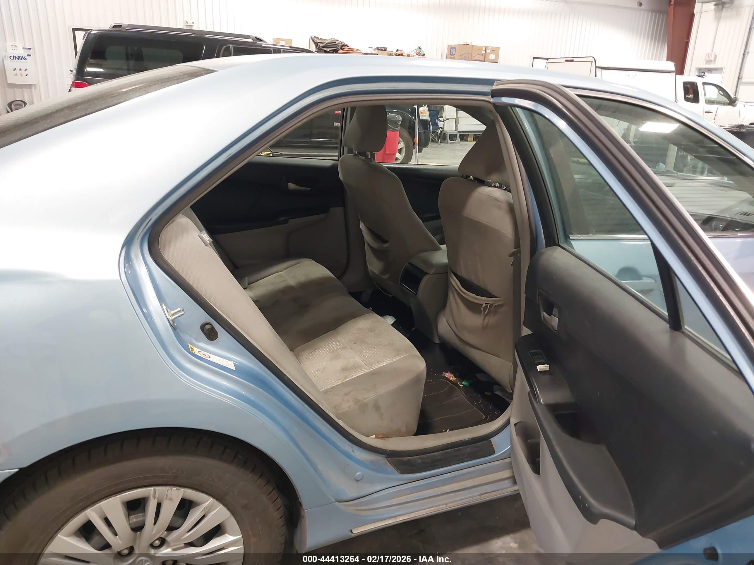 TOYOTA CAMRY image 8
