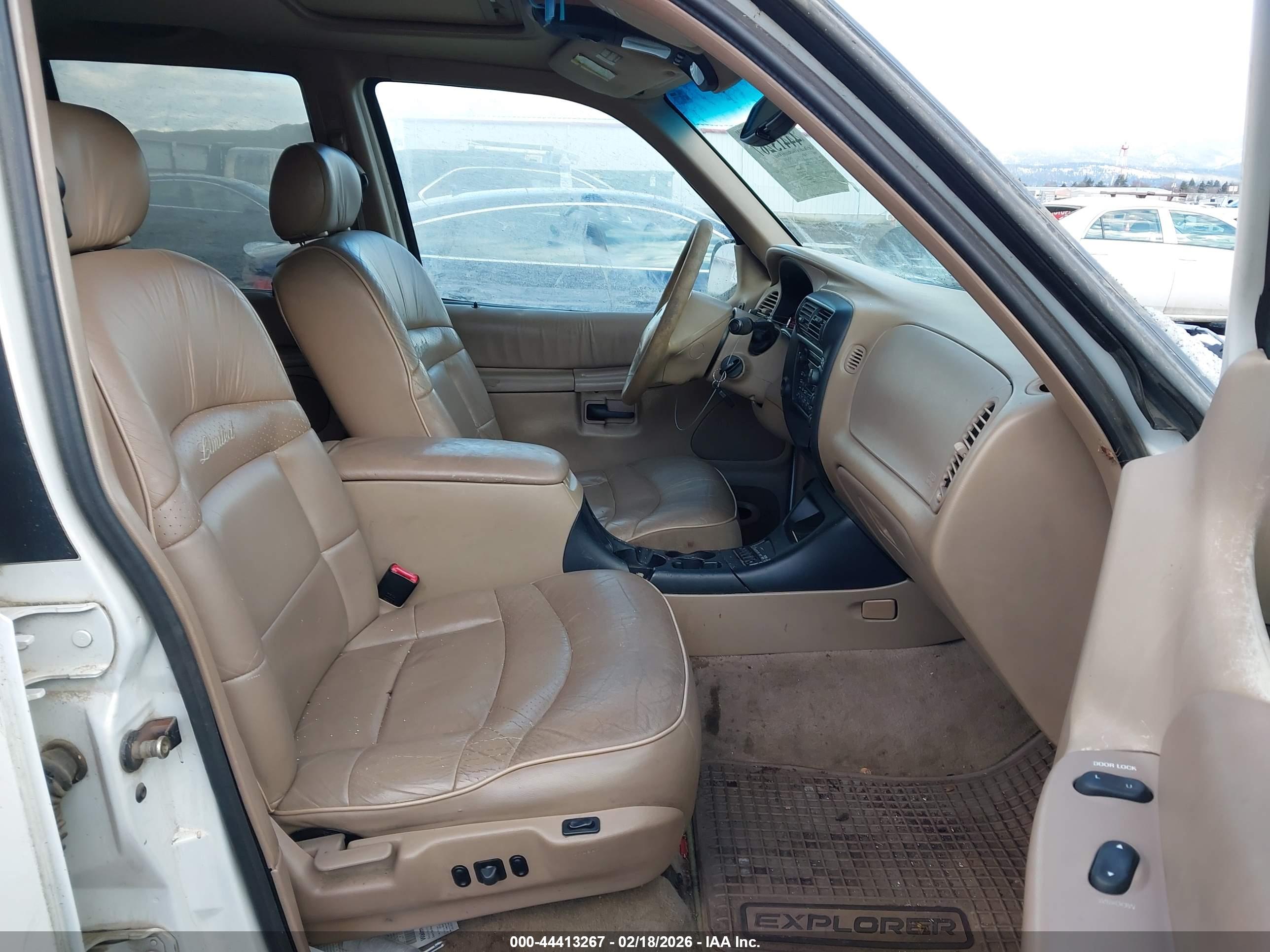 FORD EXPLORER image 5