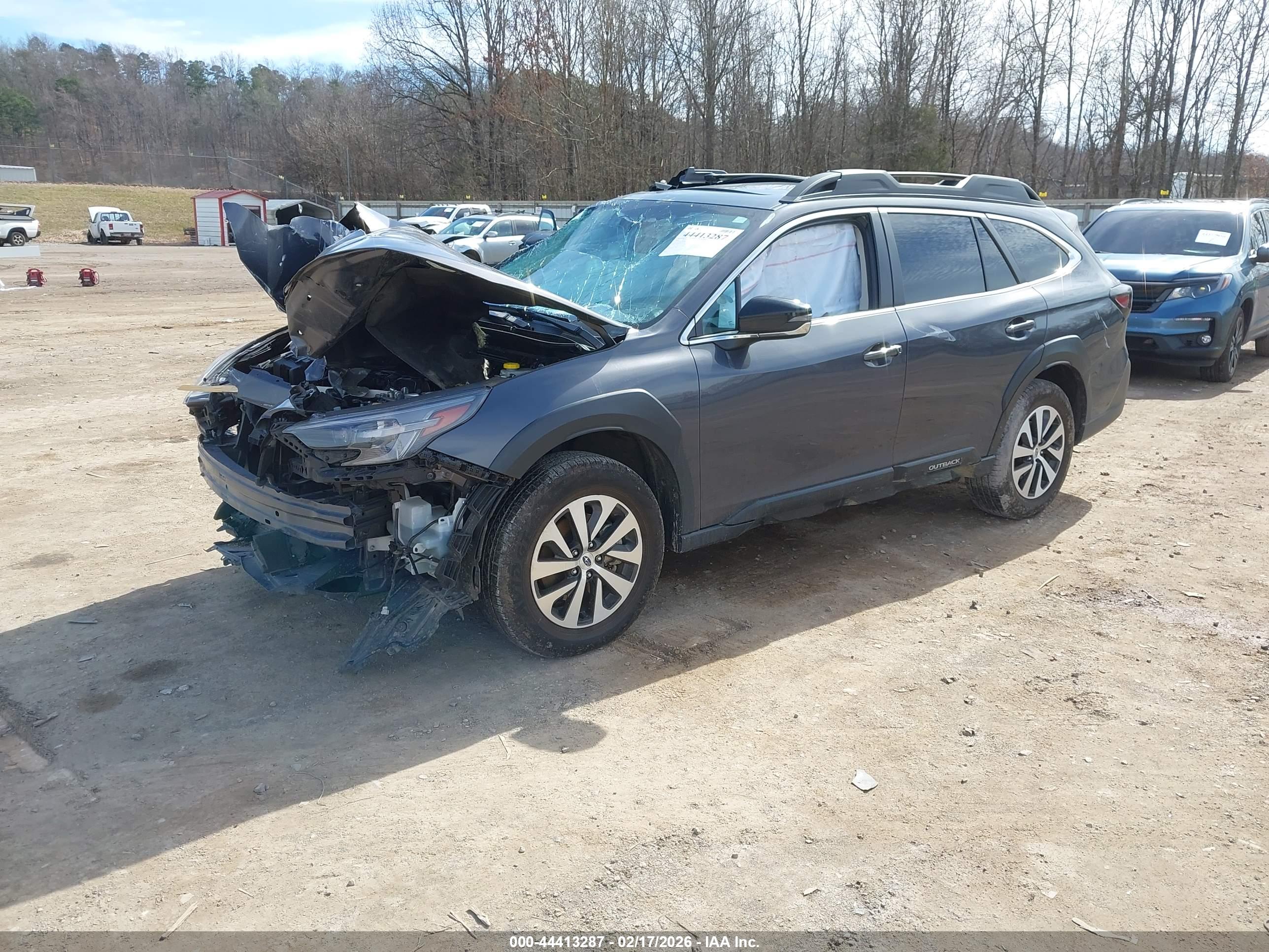SUBARU OUTBACK image 2
