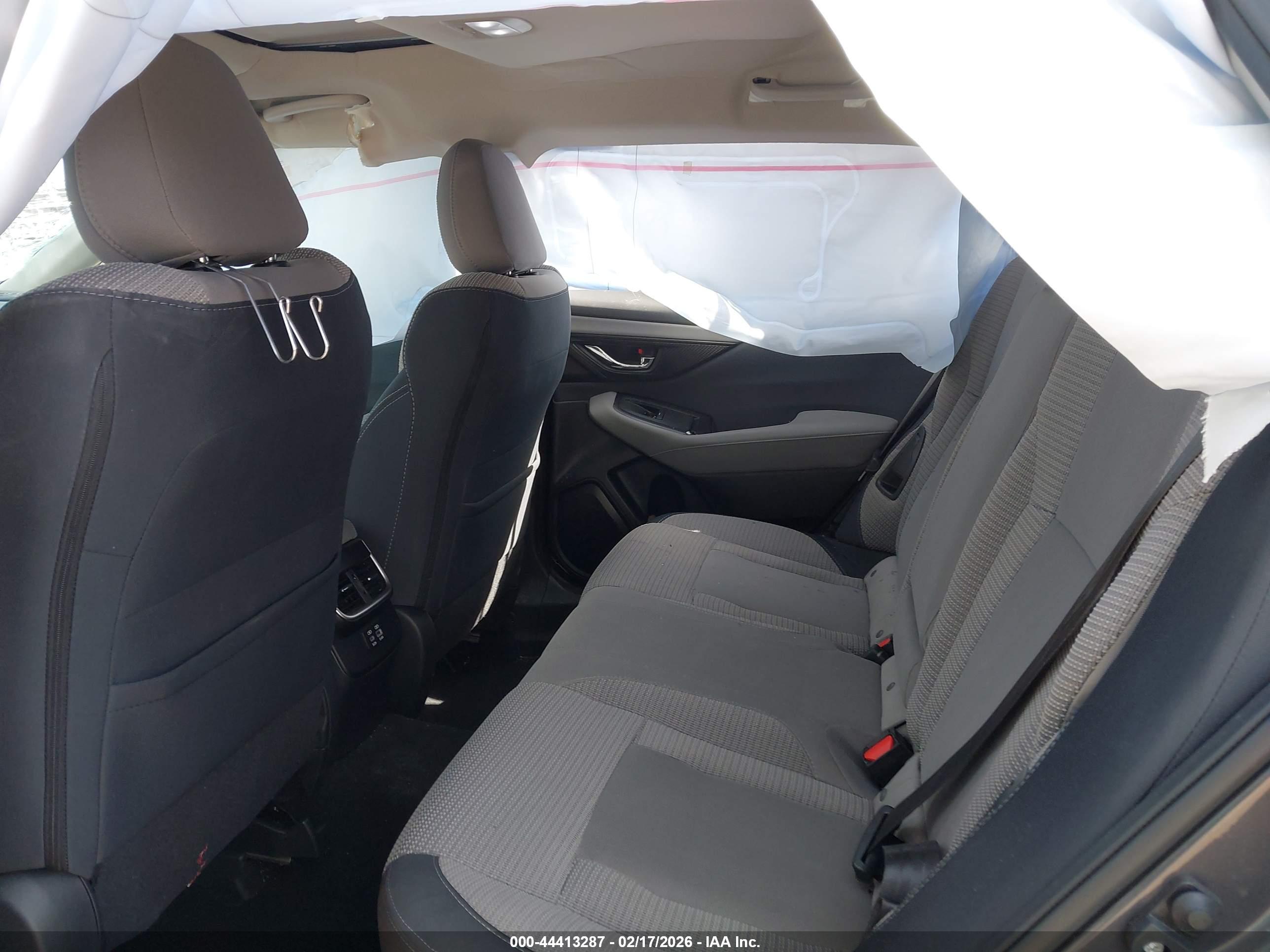 SUBARU OUTBACK image 8