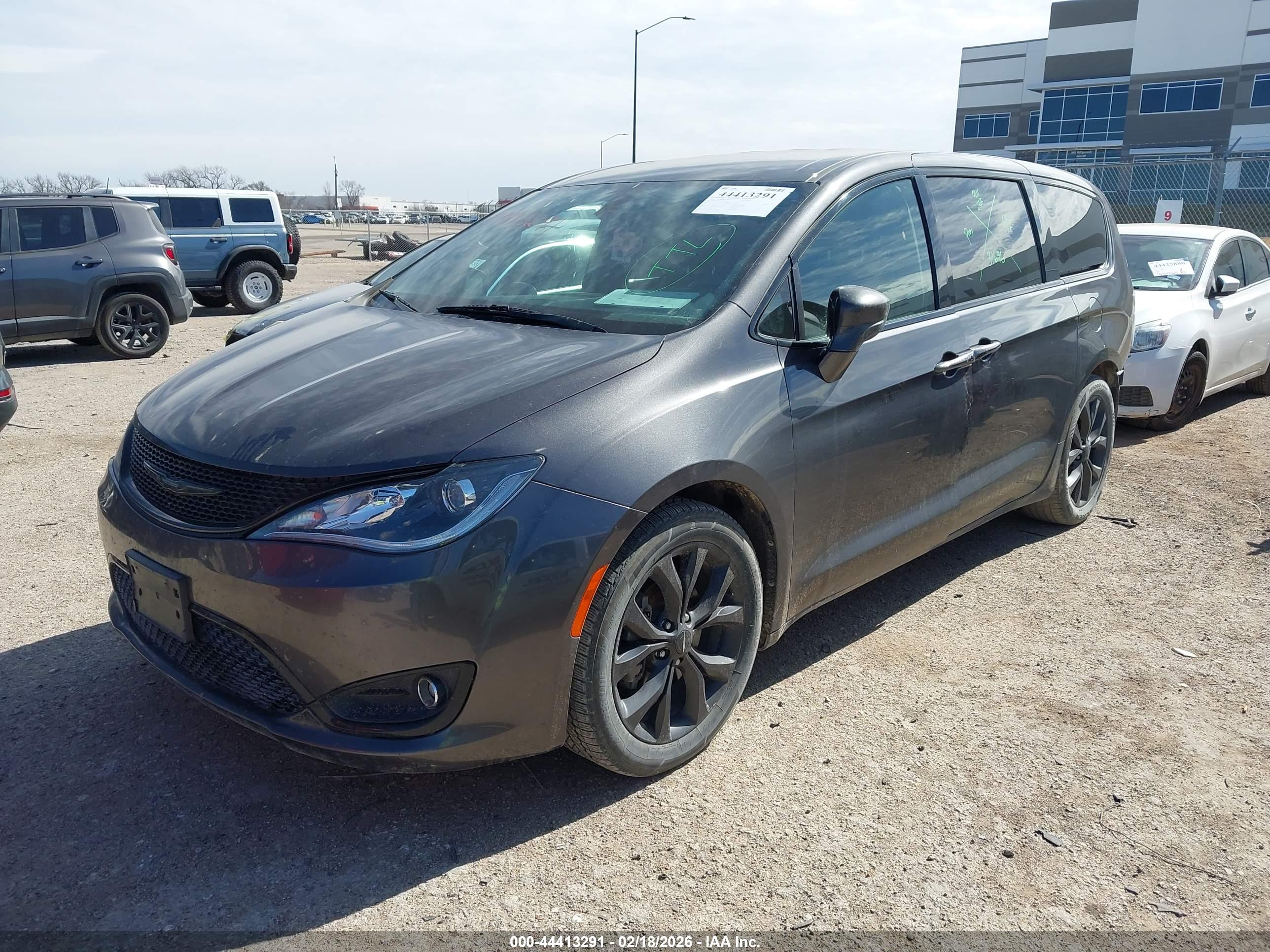 CHRYSLER PACIFICA image 2