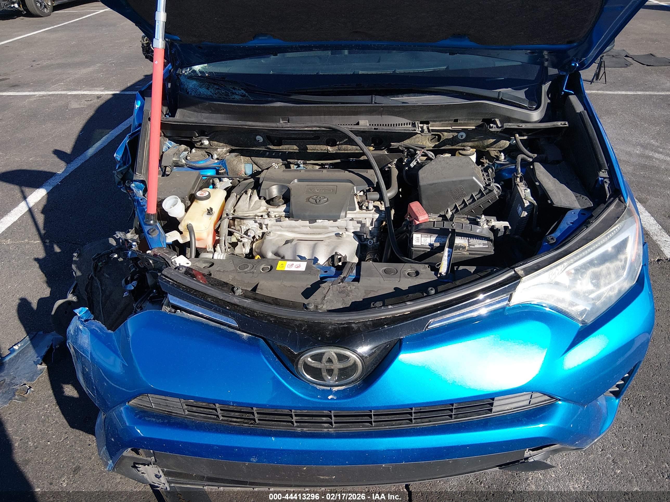 TOYOTA RAV4 image 10