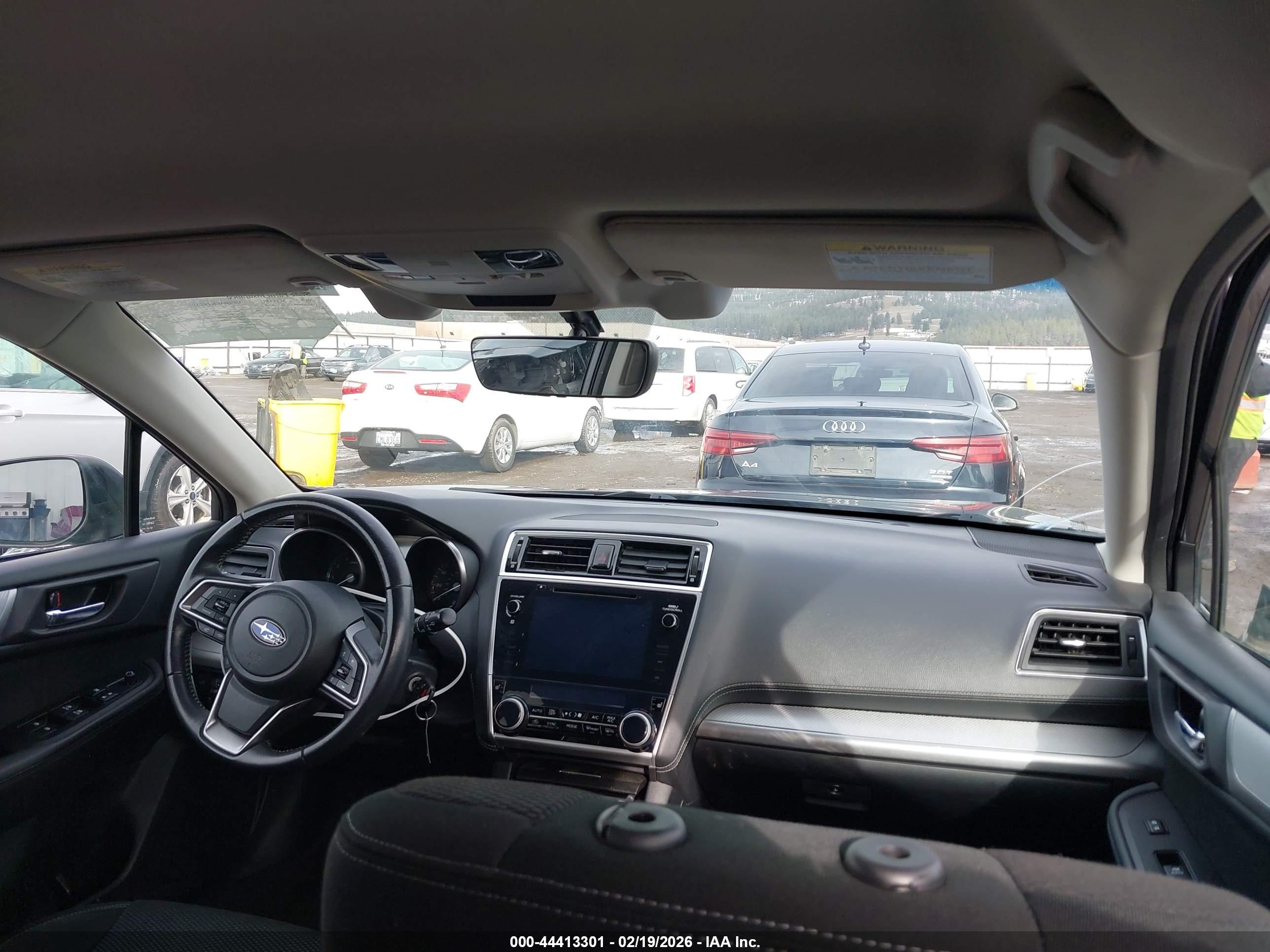 SUBARU OUTBACK image 5