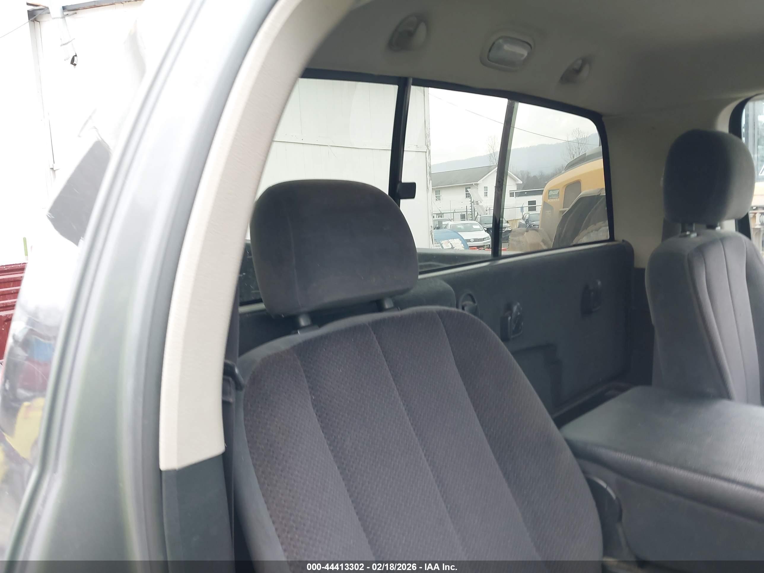 DODGE RAM image 8