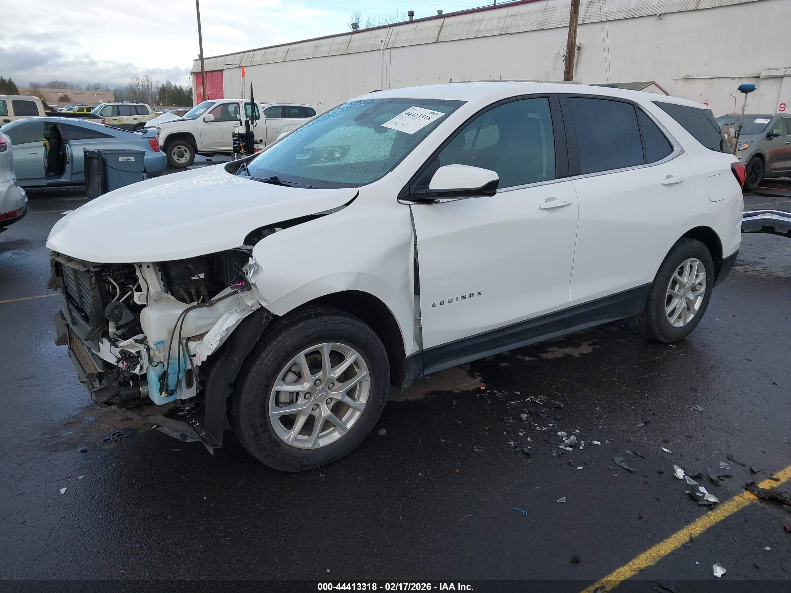 CHEVROLET EQUINOX image 2
