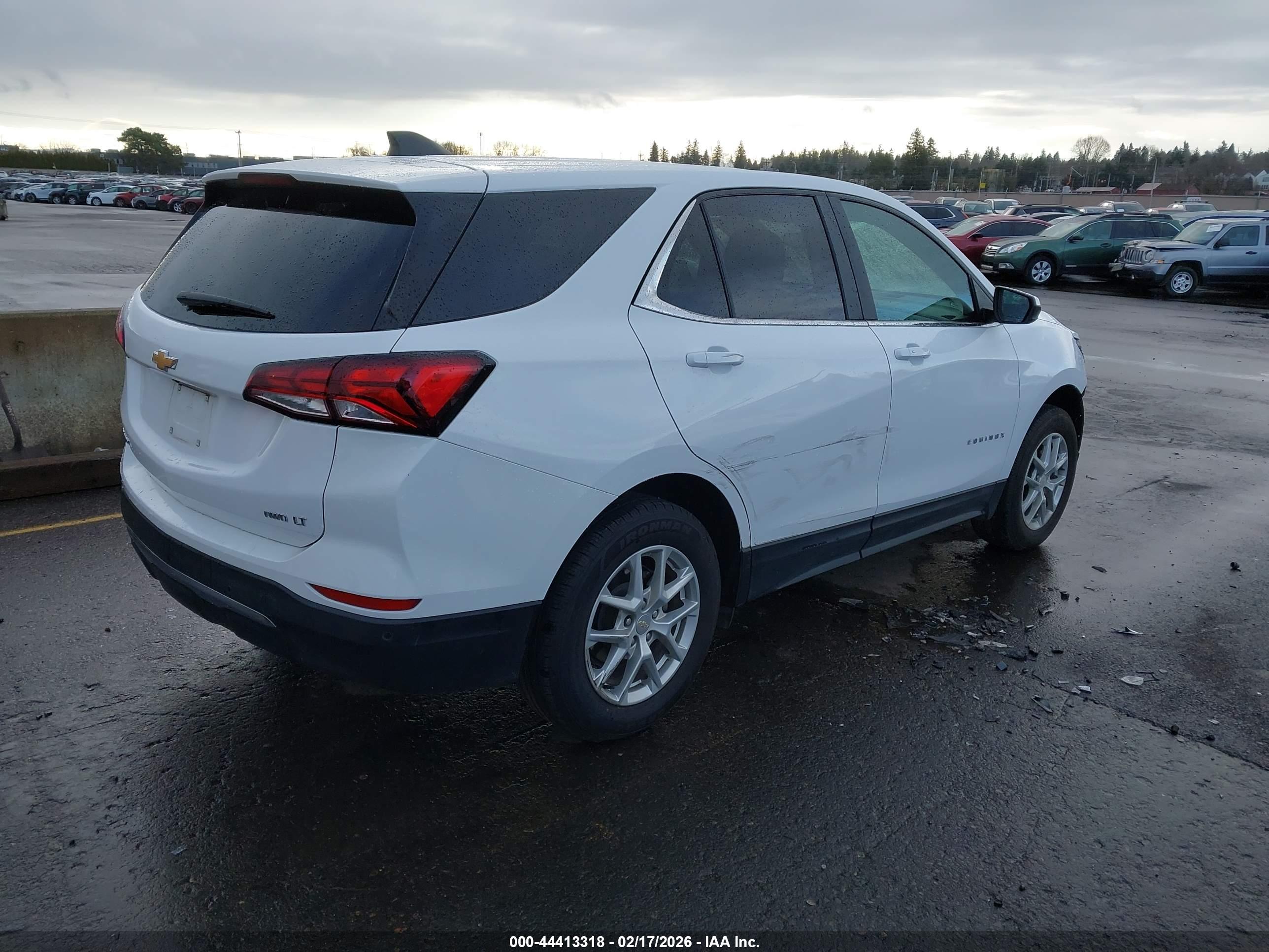 CHEVROLET EQUINOX image 4