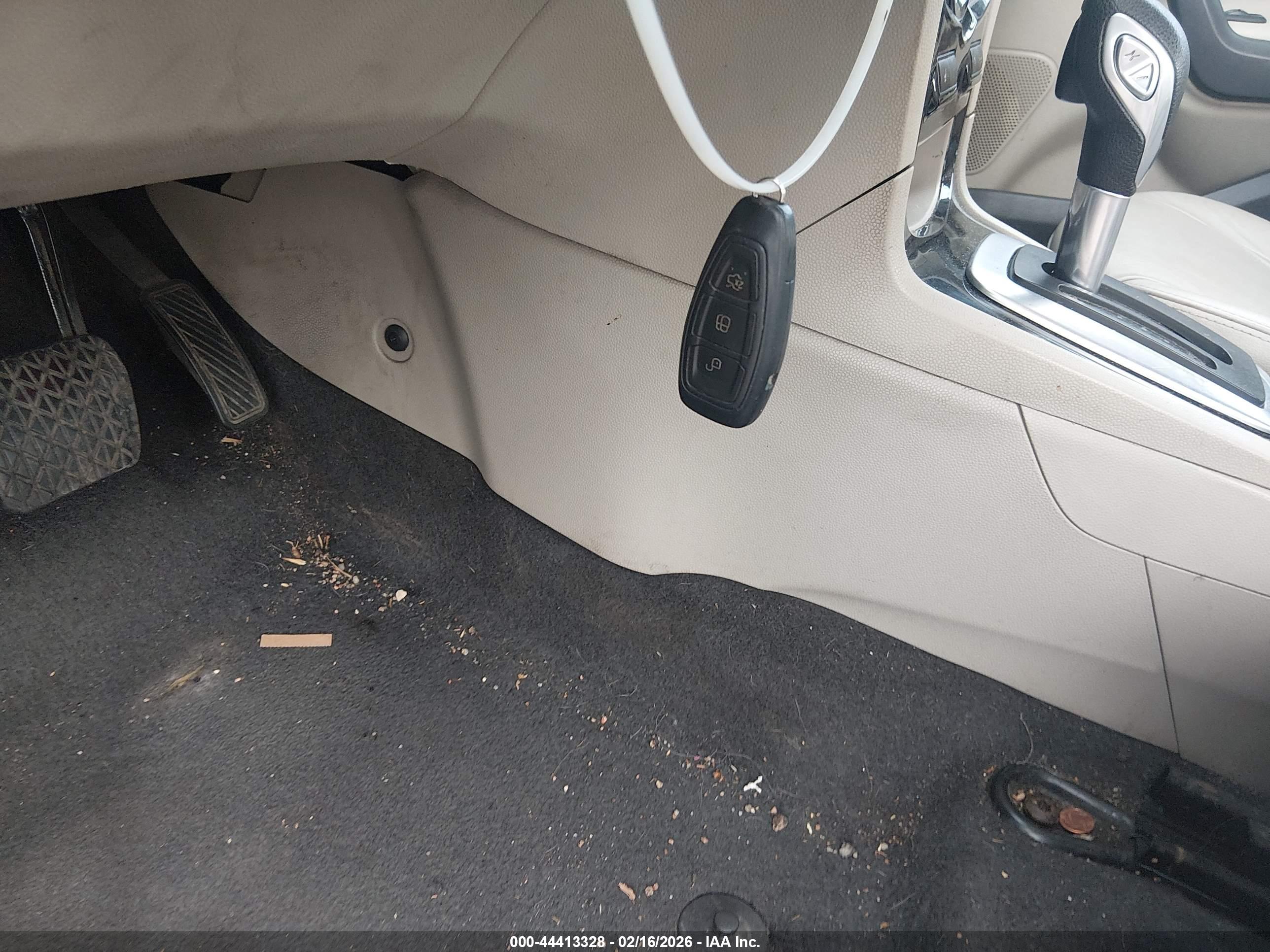 FORD FIESTA image 11