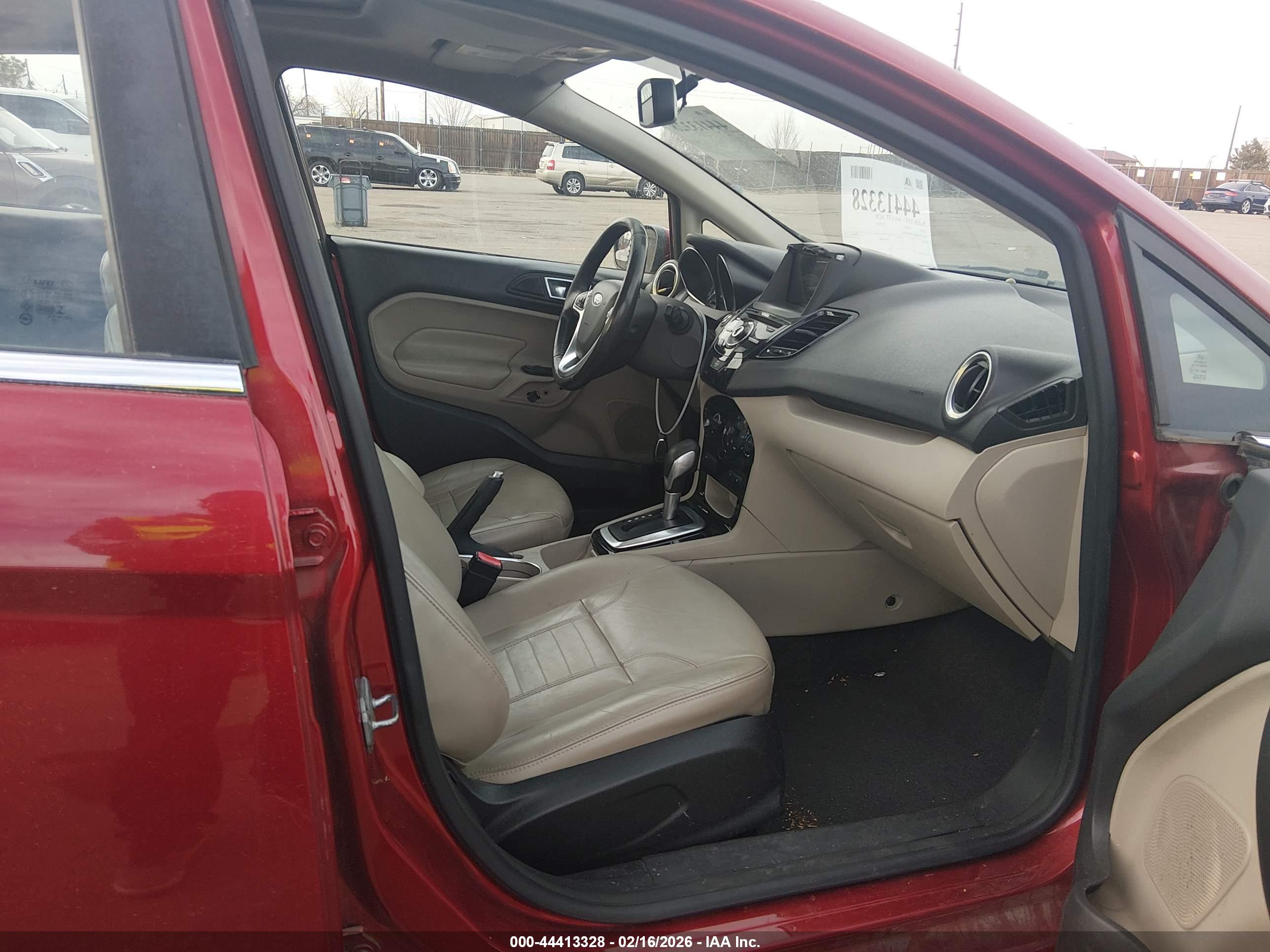 FORD FIESTA image 5
