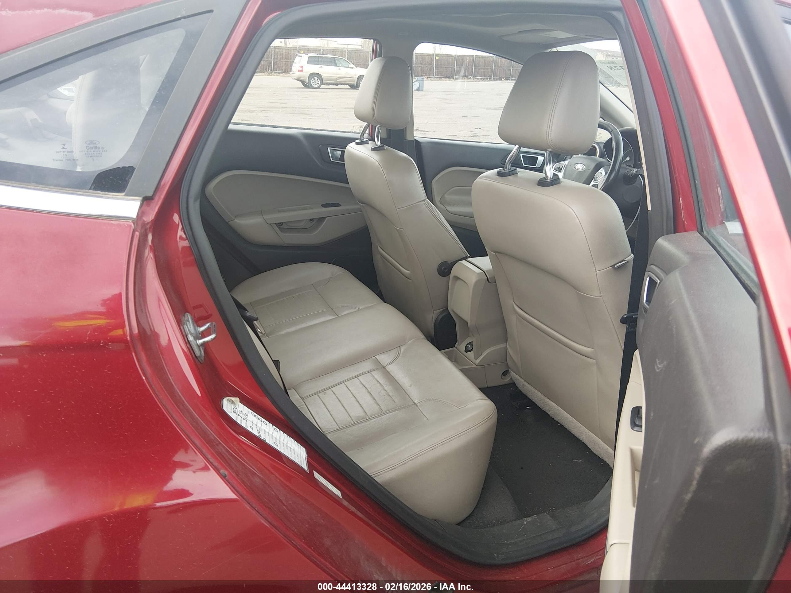 FORD FIESTA image 8