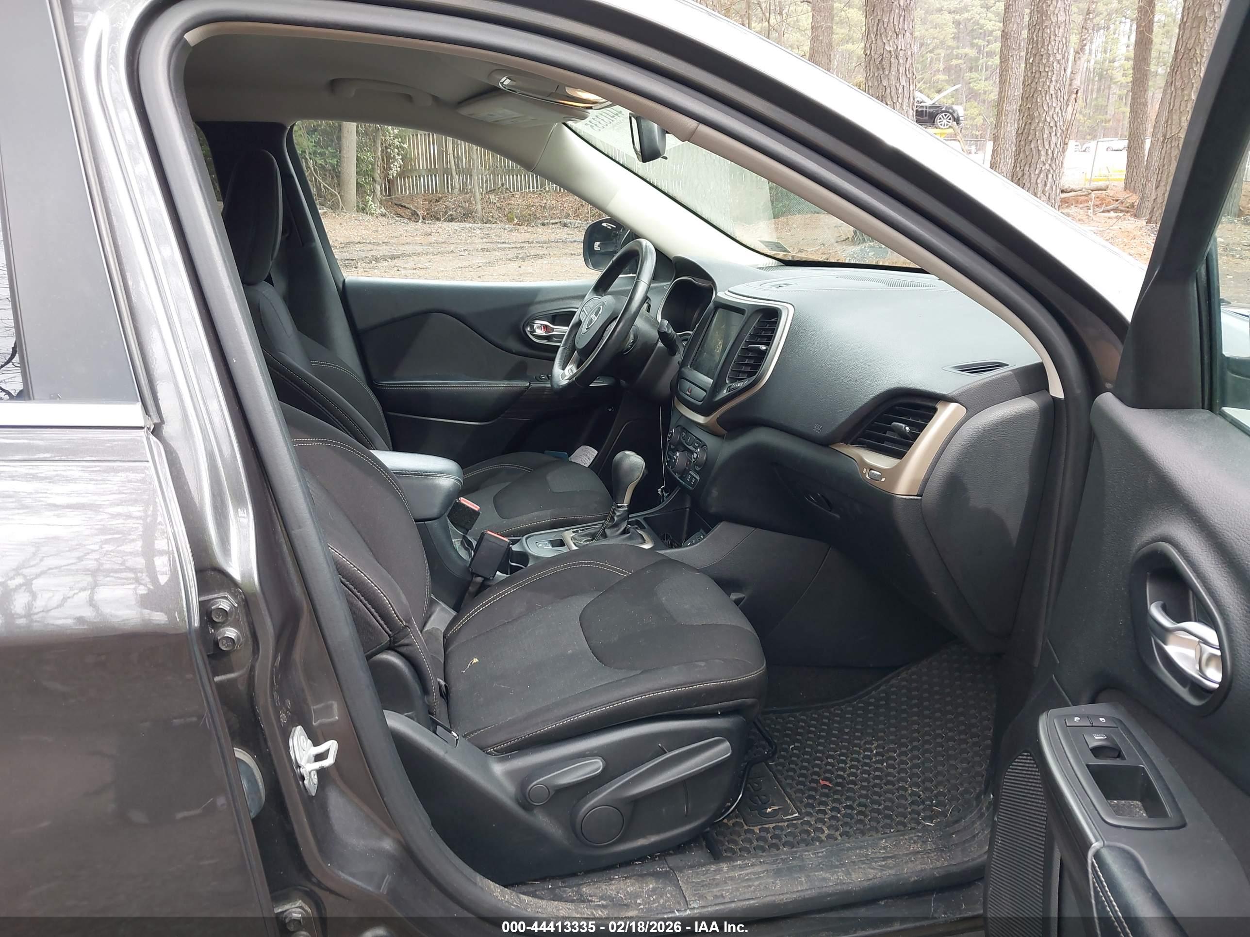 JEEP CHEROKEE image 5