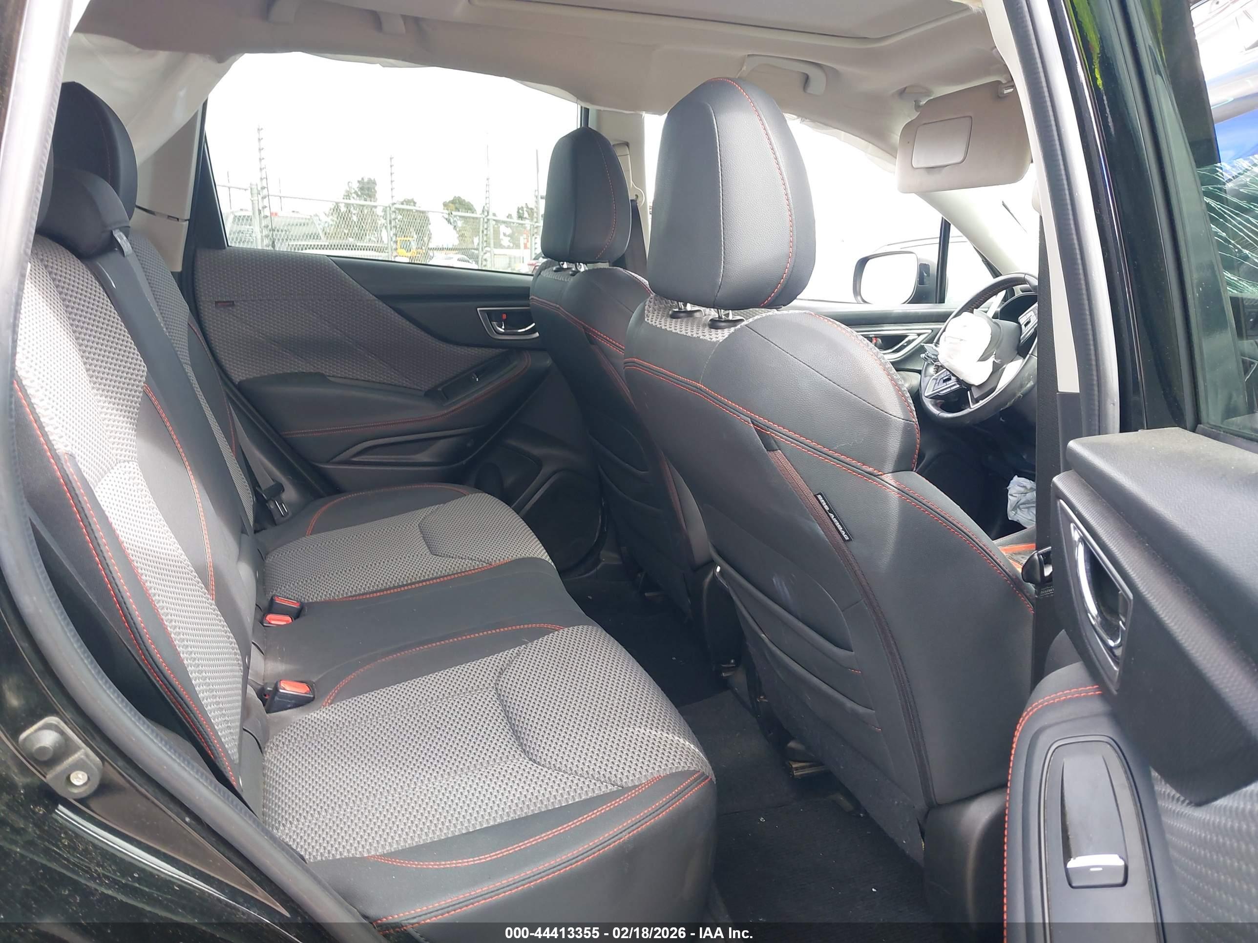 SUBARU FORESTER image 8
